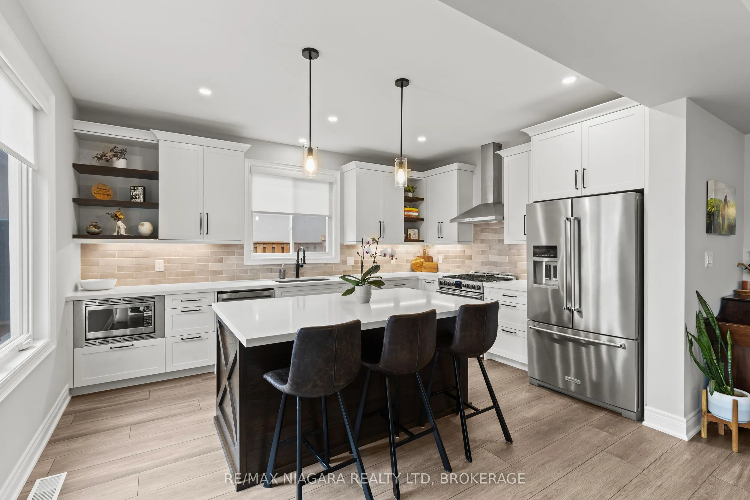 3549 Canfield Crescent