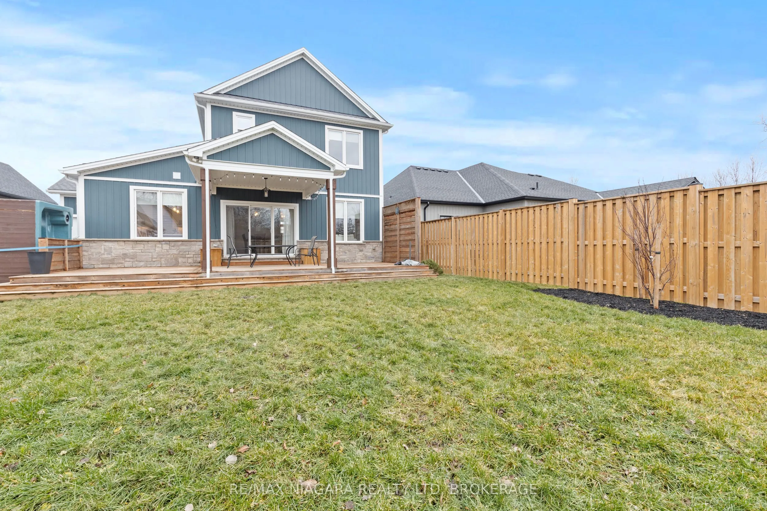 3549 Canfield Crescent