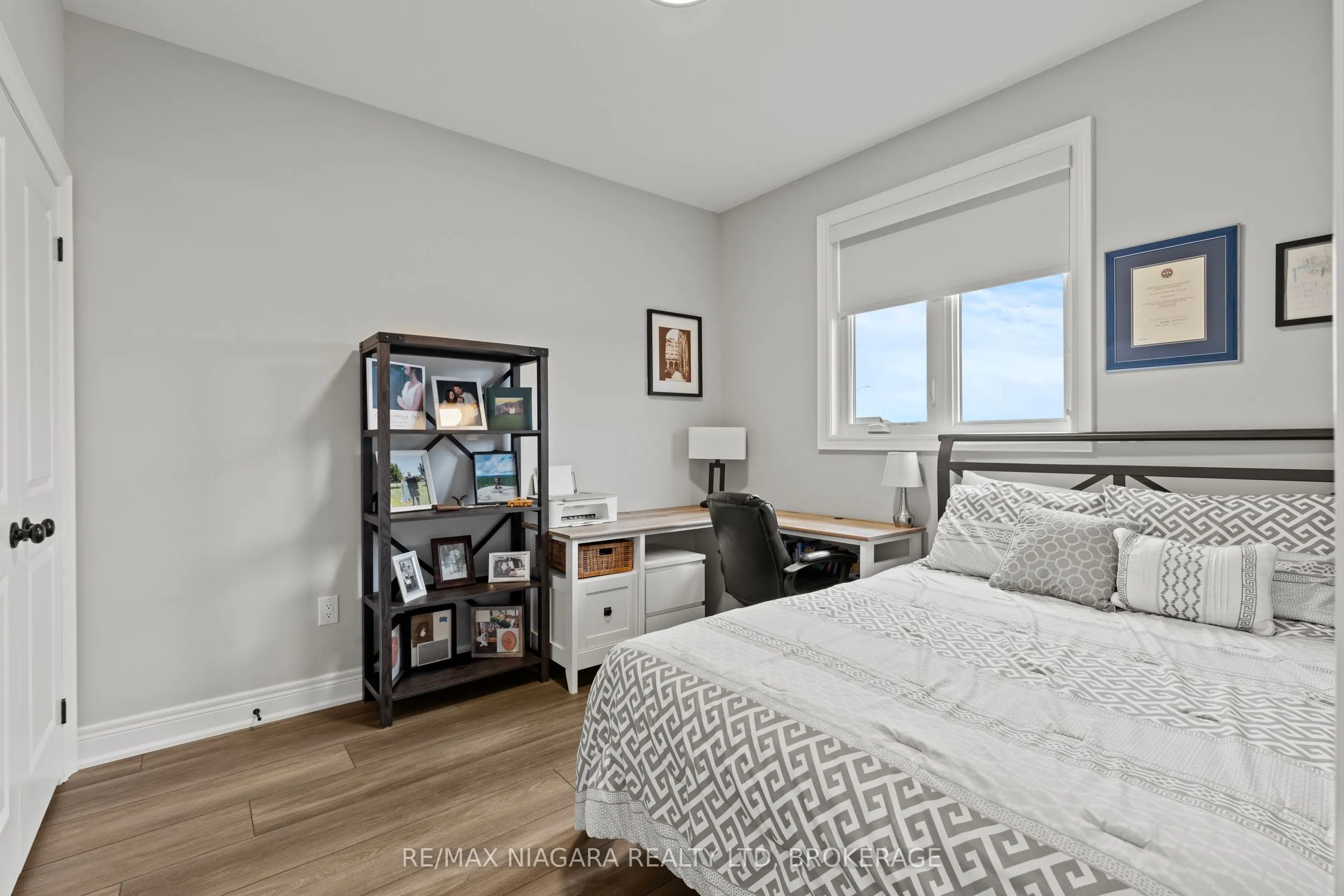 3549 Canfield Crescent