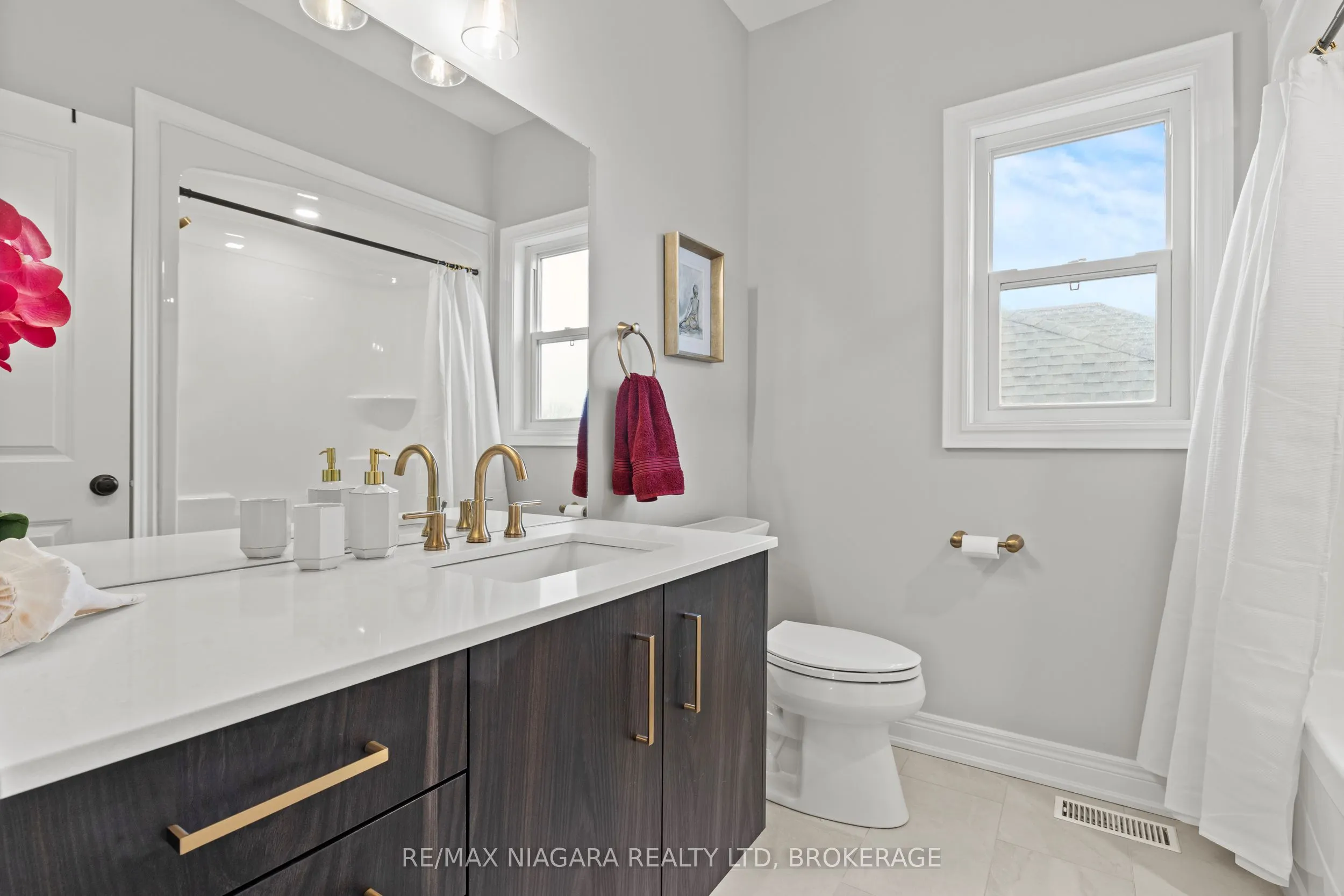 3549 Canfield Crescent