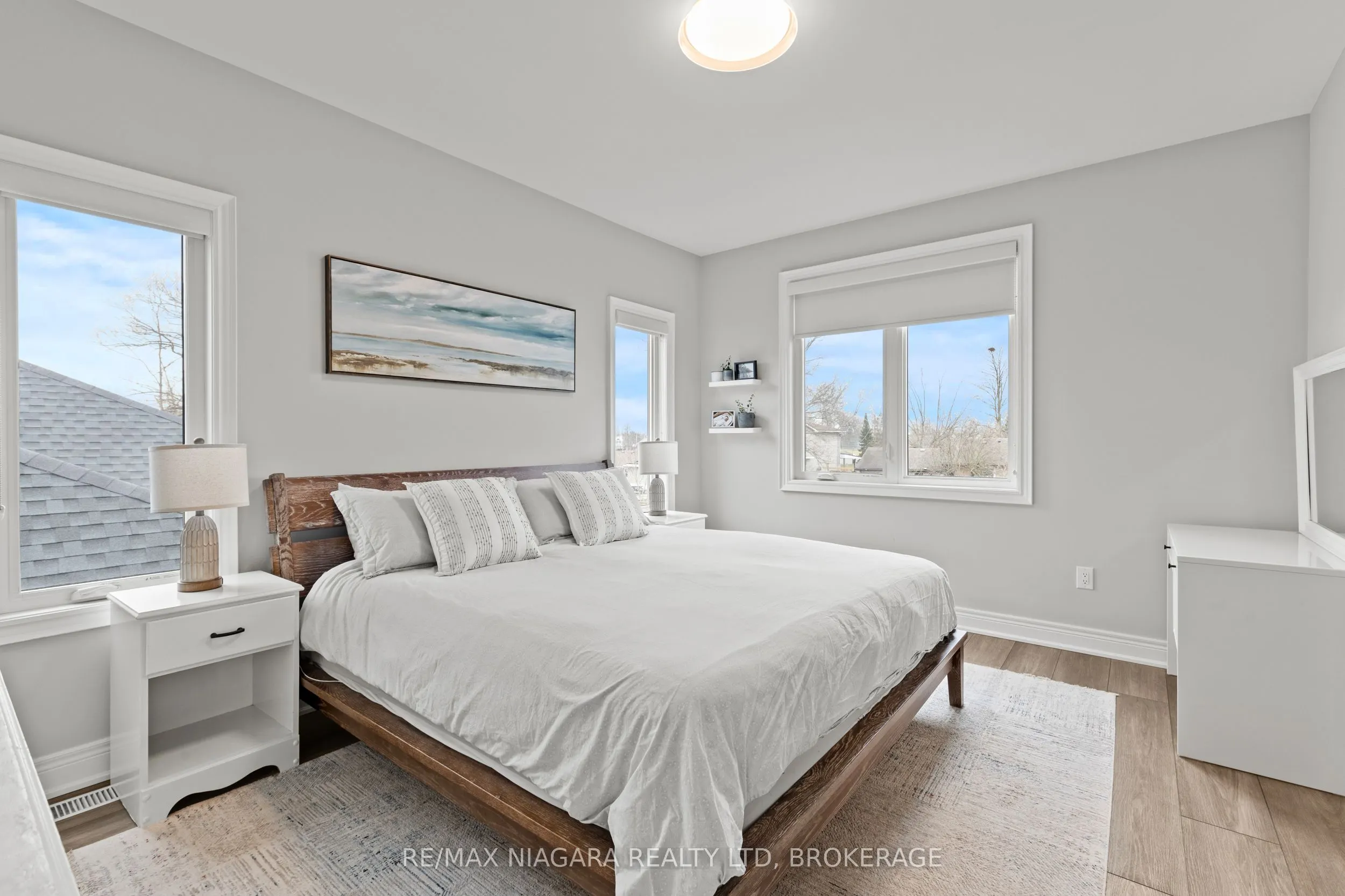 3549 Canfield Crescent
