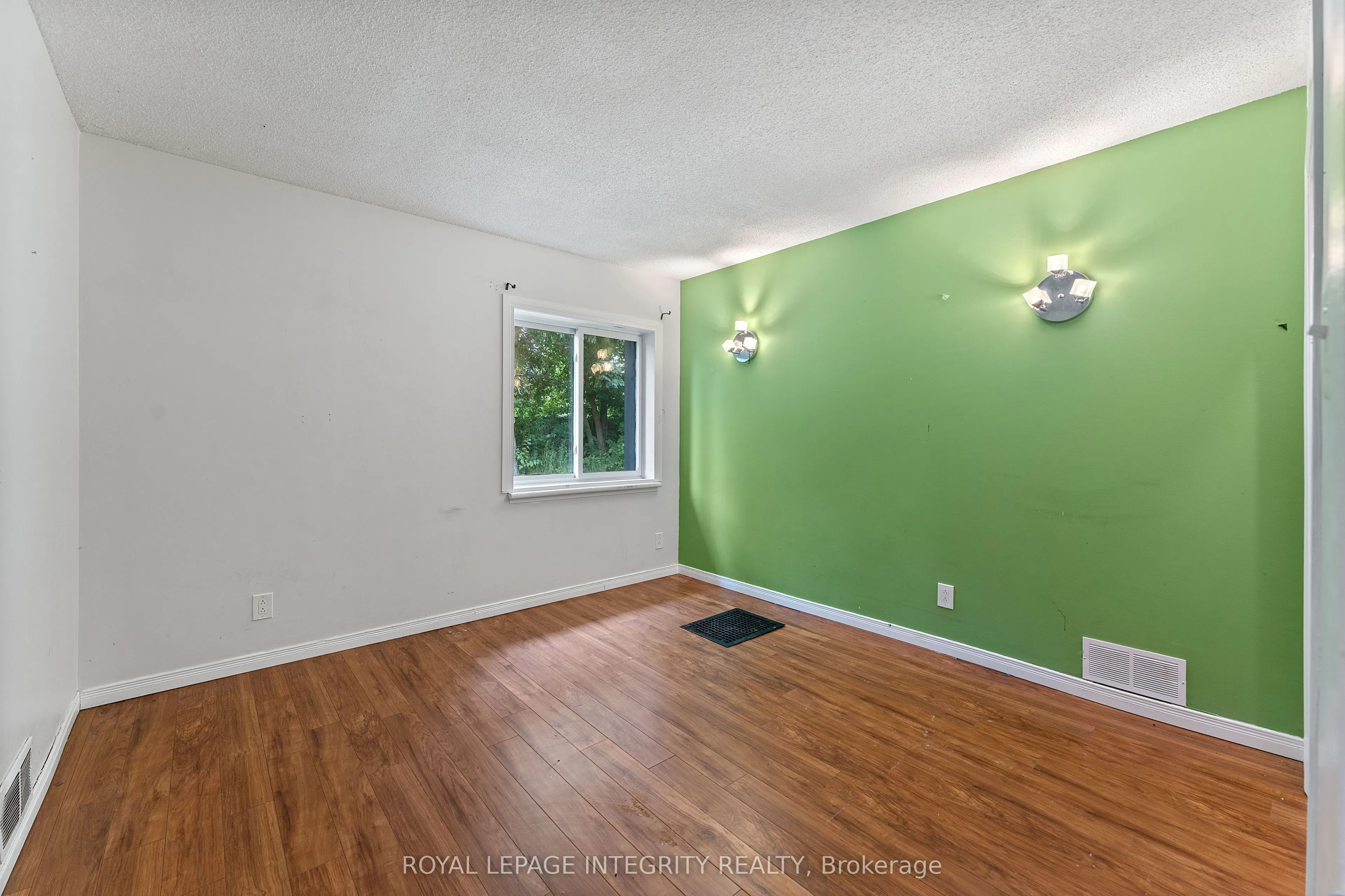 3823 Drouin Road