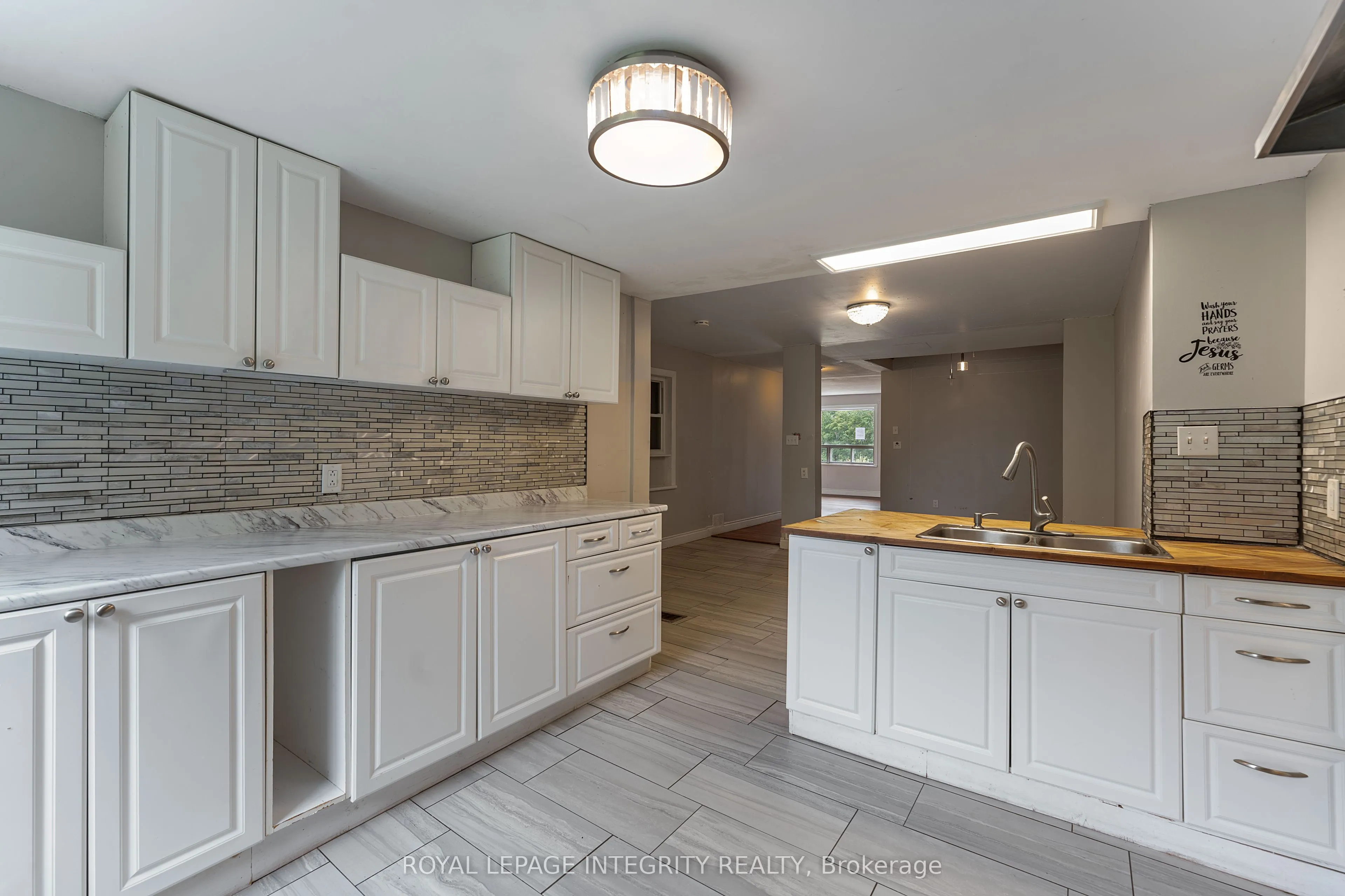 3823 Drouin Road