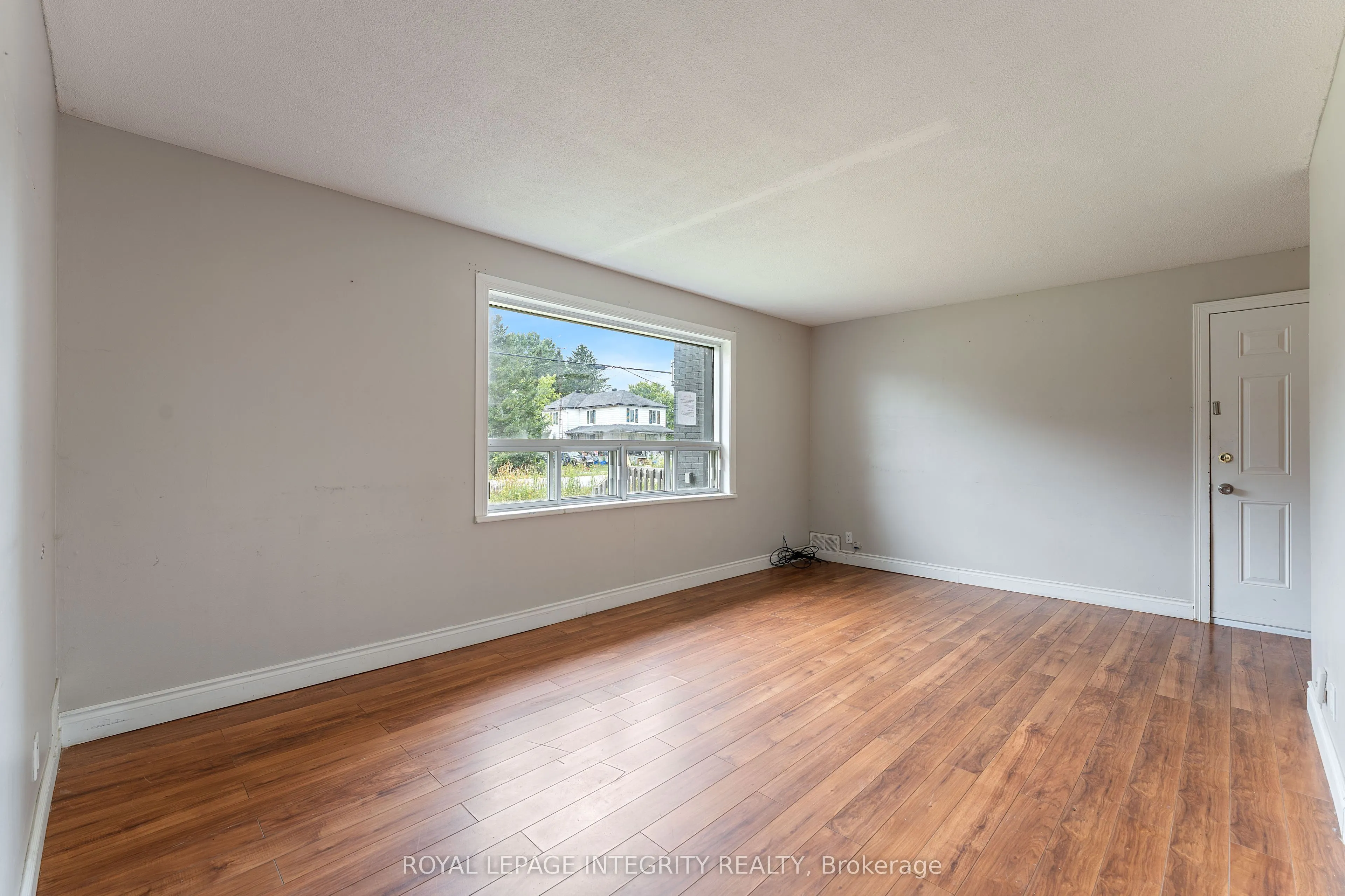 3823 Drouin Road
