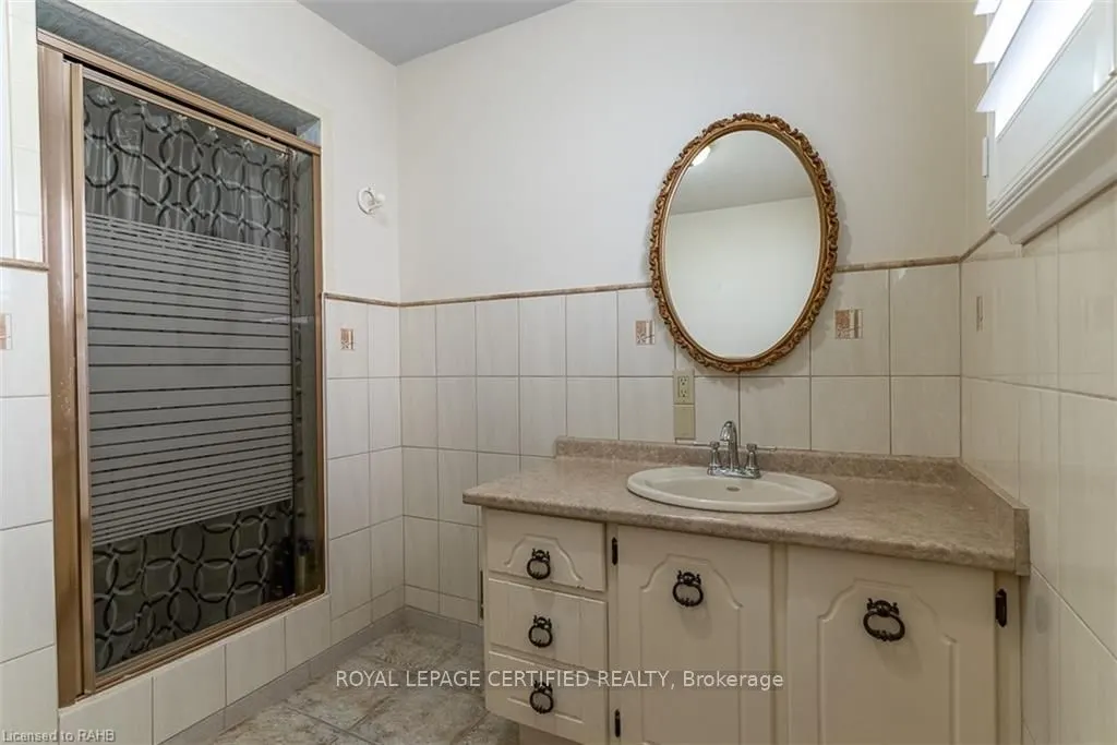216 Margaret Avenue #Lower