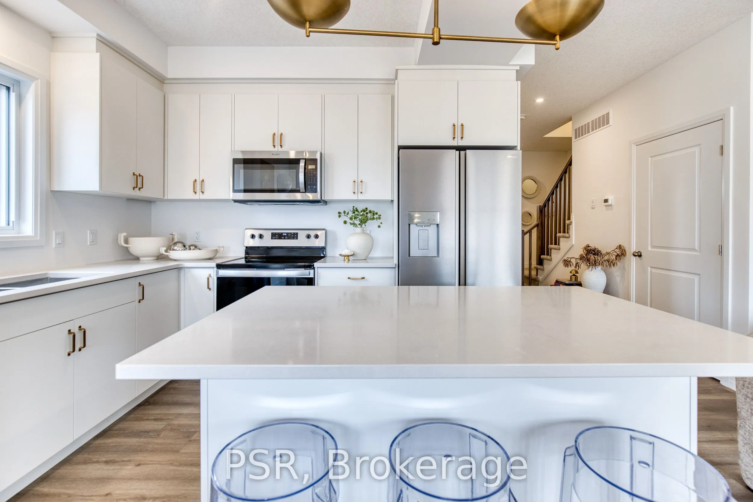 200 Rivergreen Crescent