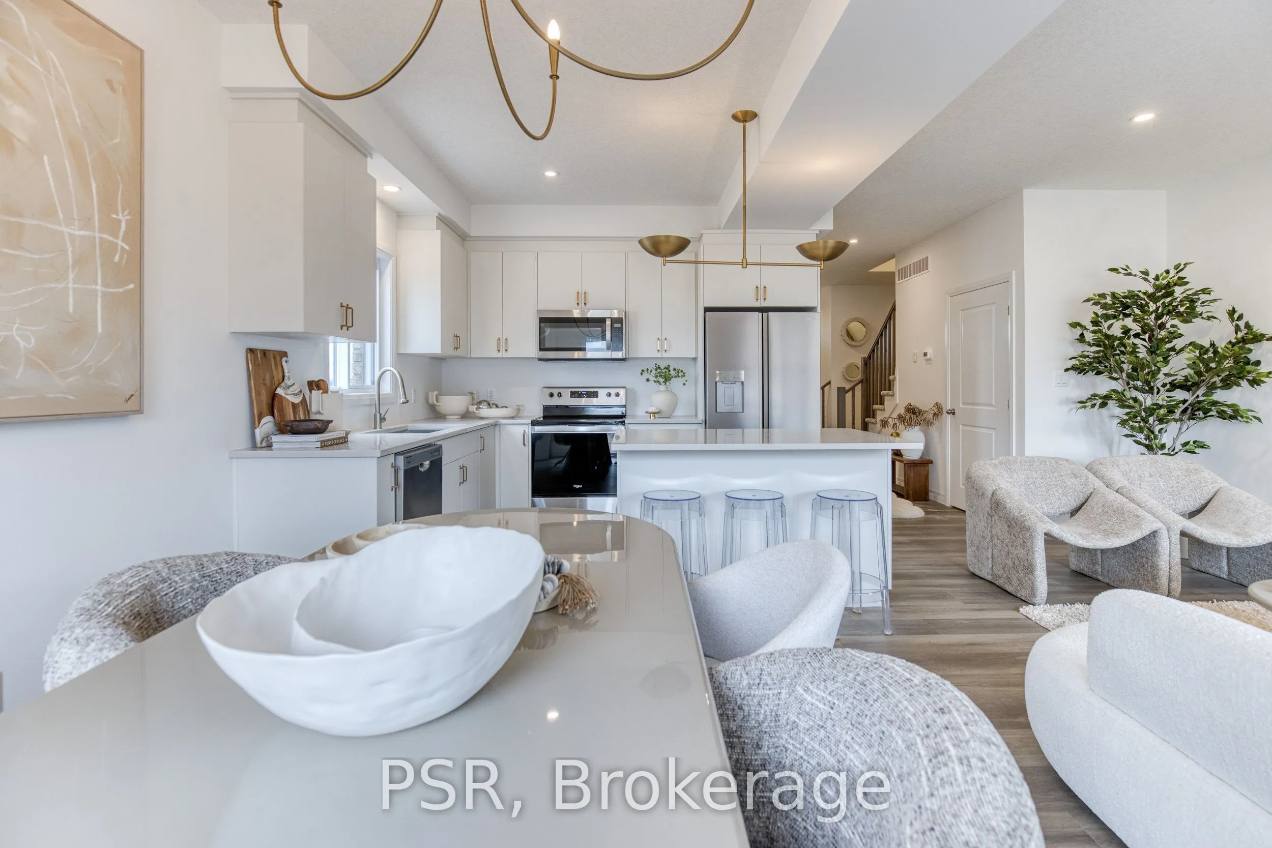 200 Rivergreen Crescent