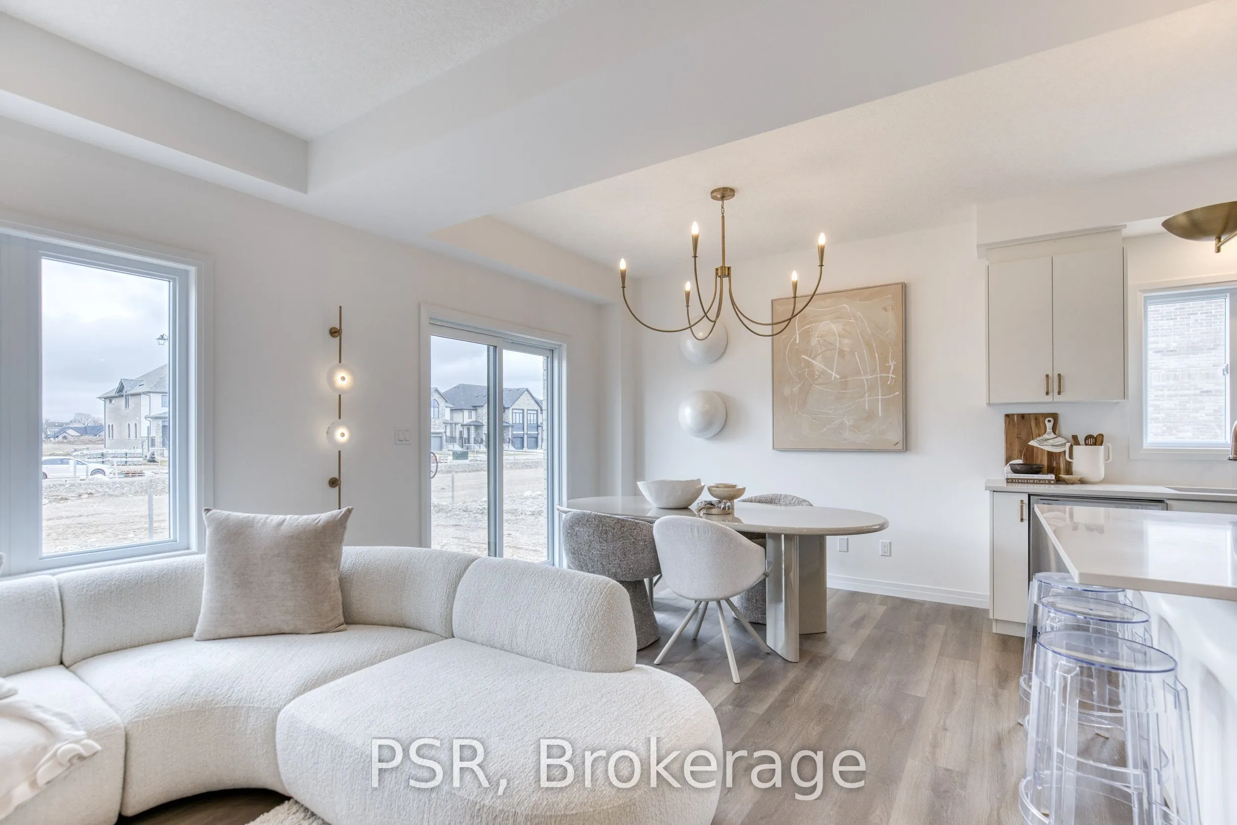 200 Rivergreen Crescent