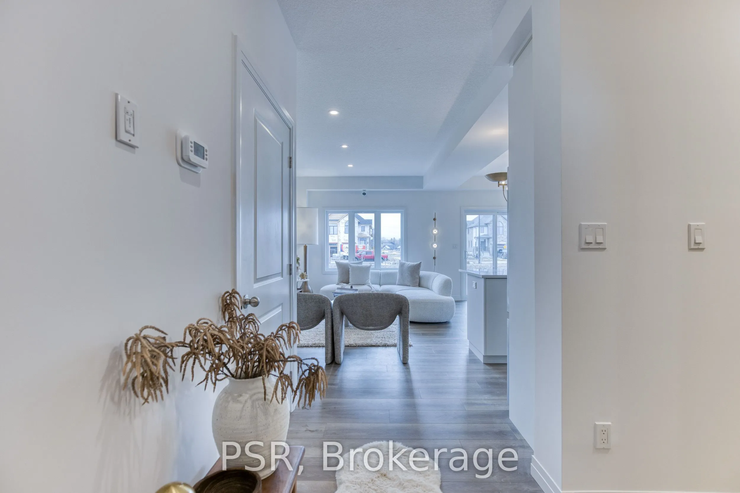 200 Rivergreen Crescent
