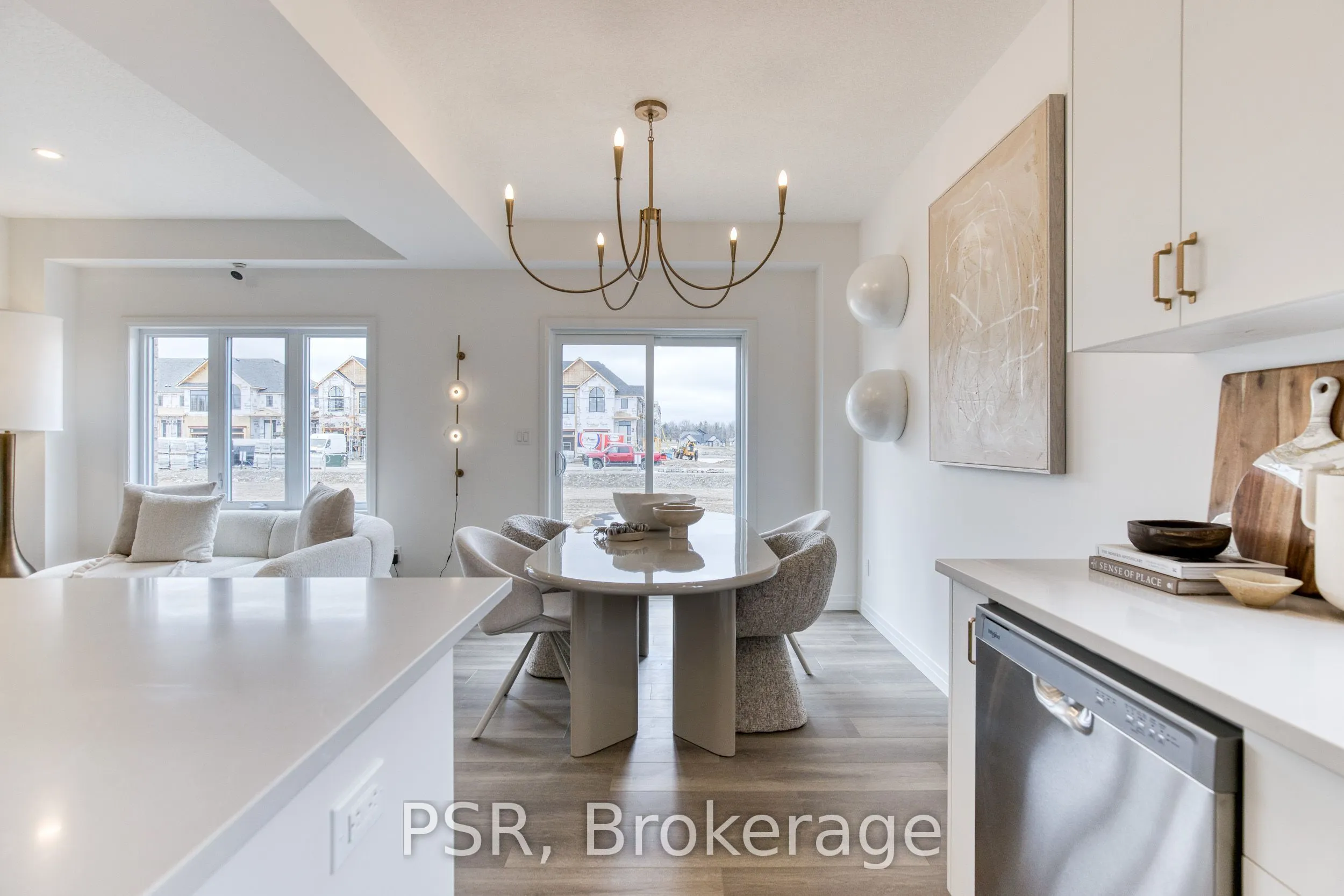 200 Rivergreen Crescent