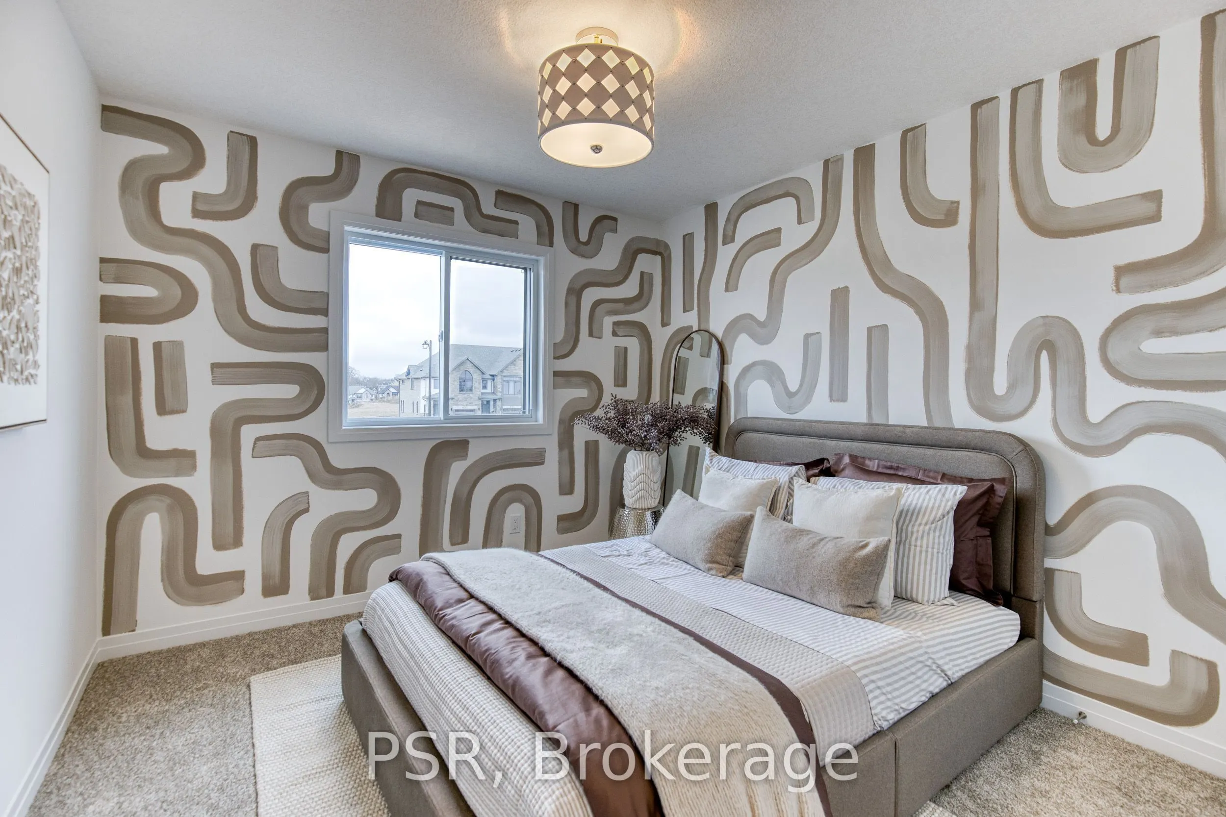 200 Rivergreen Crescent