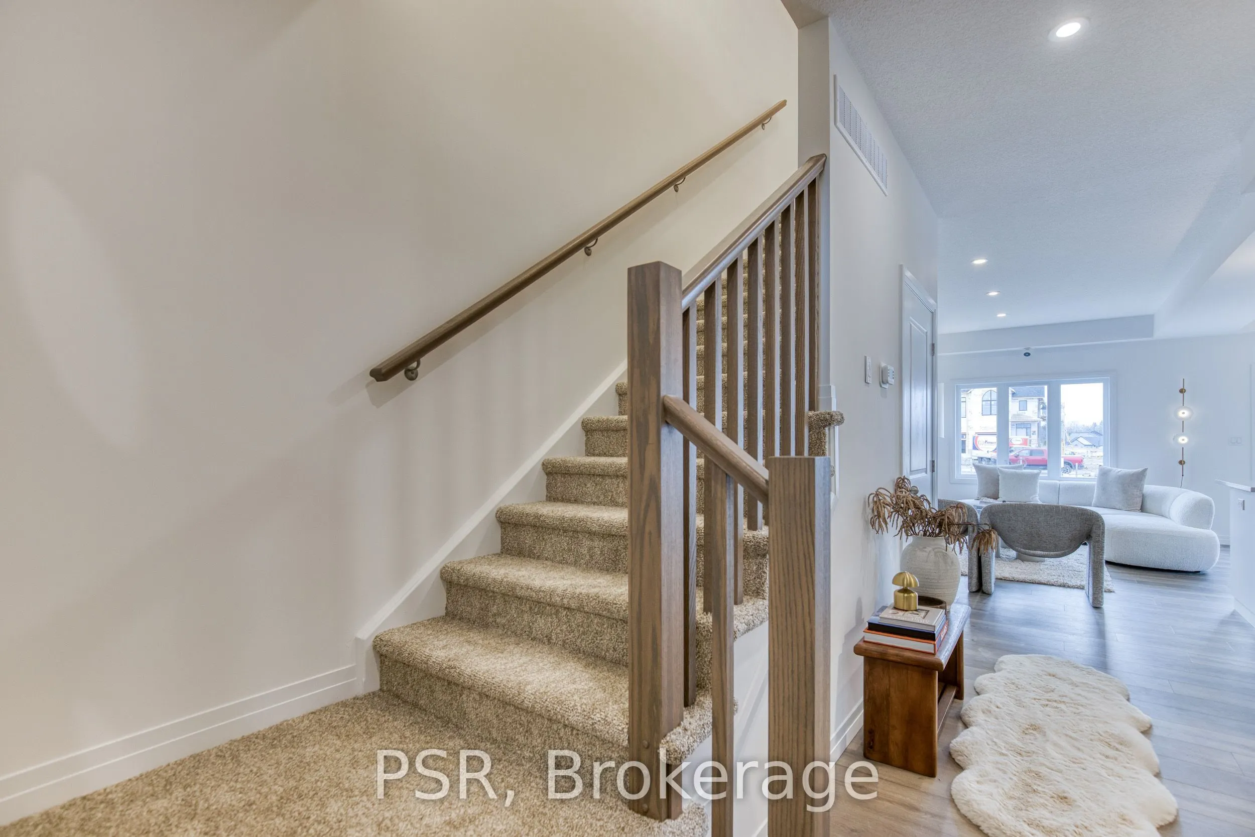 200 Rivergreen Crescent