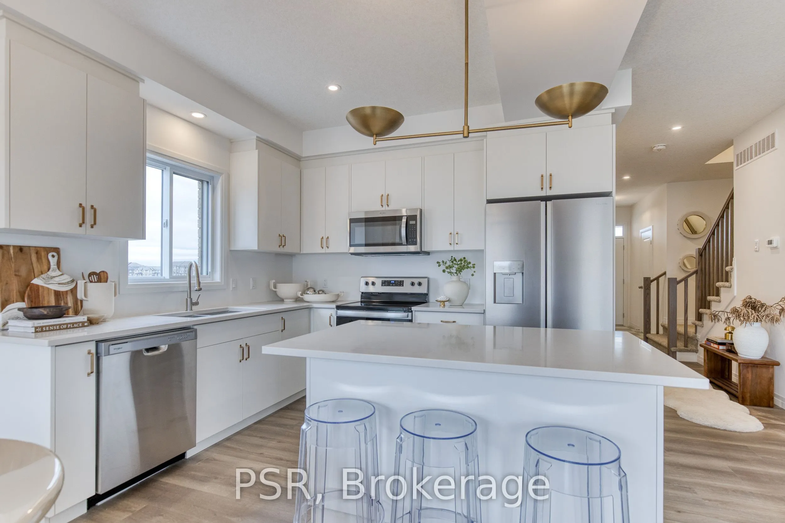 200 Rivergreen Crescent