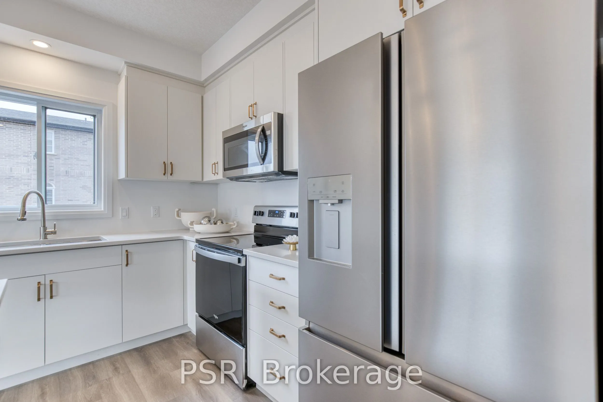 200 Rivergreen Crescent