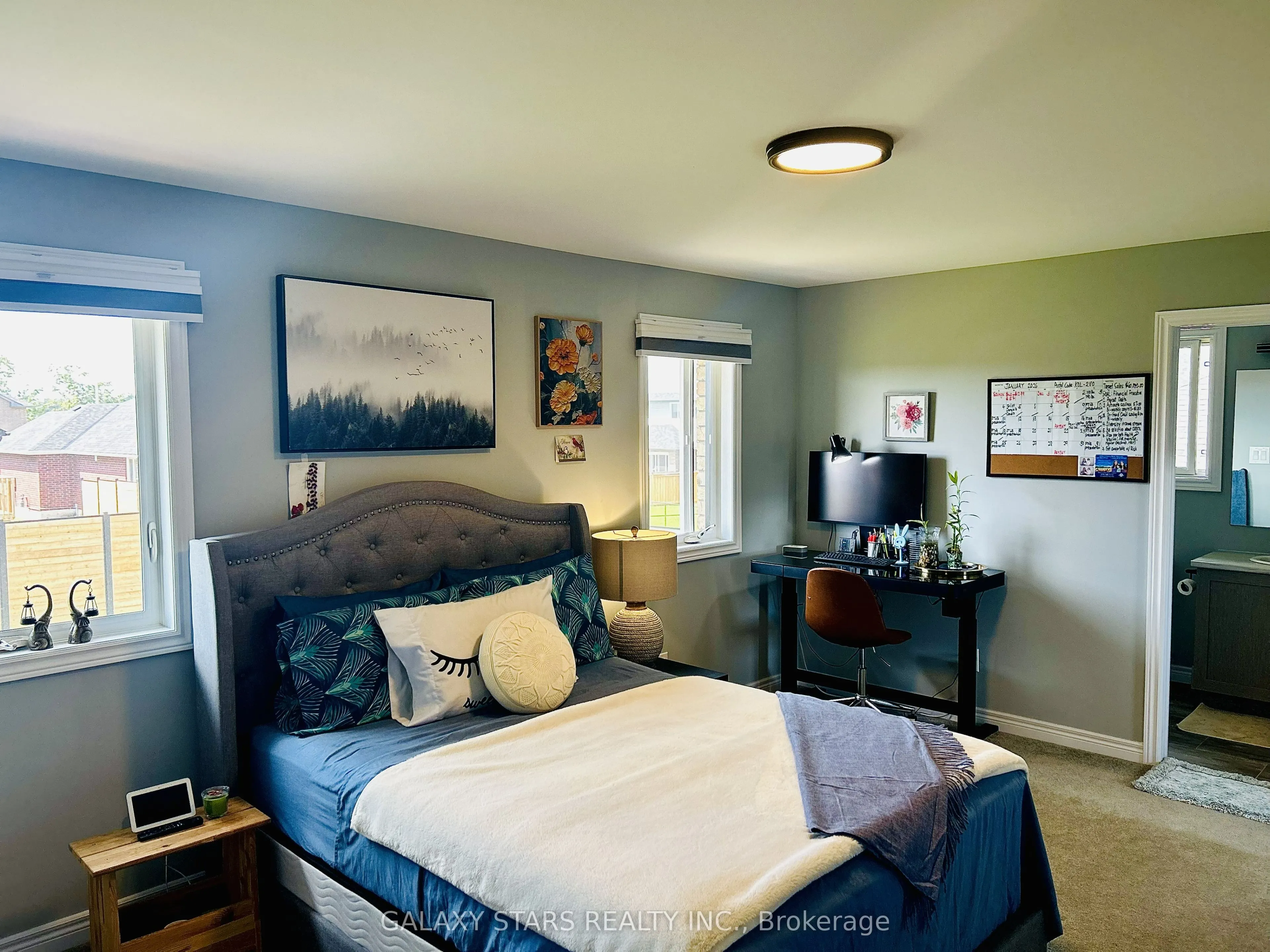 9 Bradley Lane E