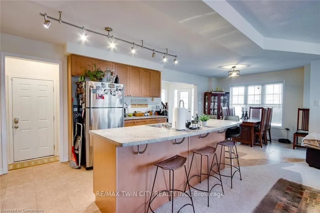 18 Blue Oak Street