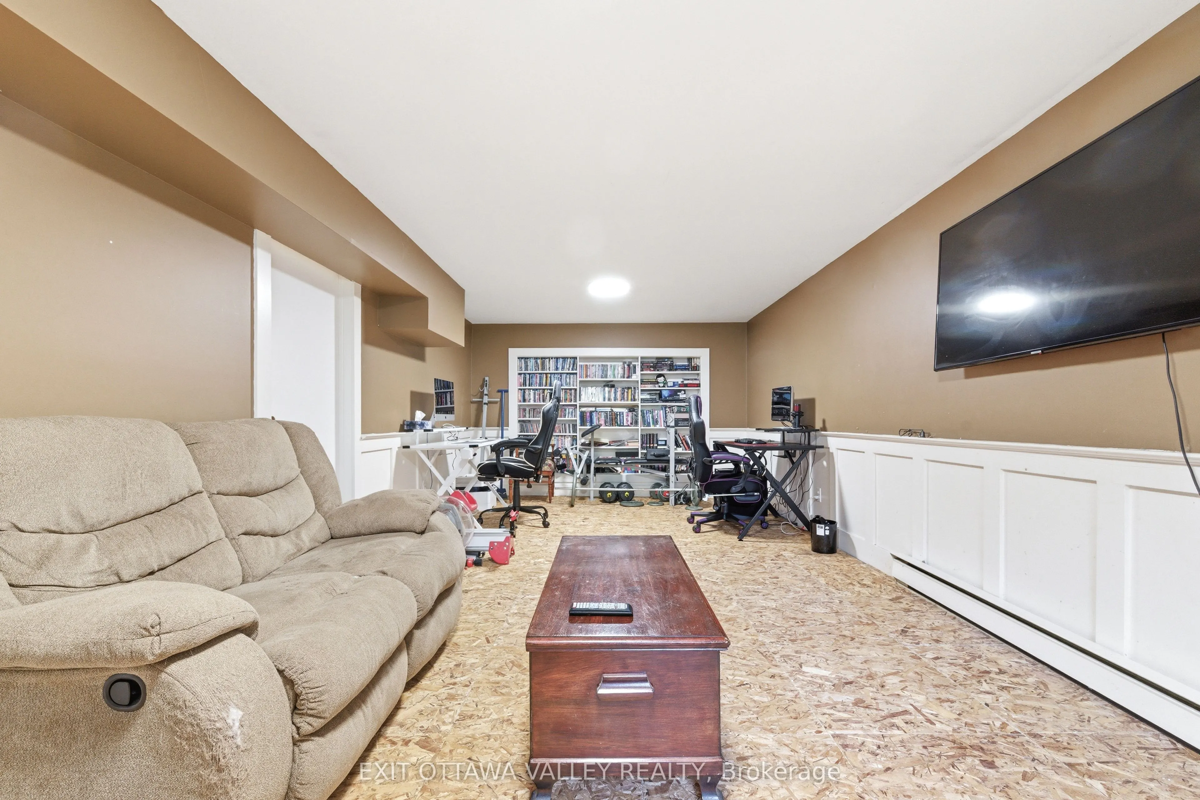 13 Tamarack Street