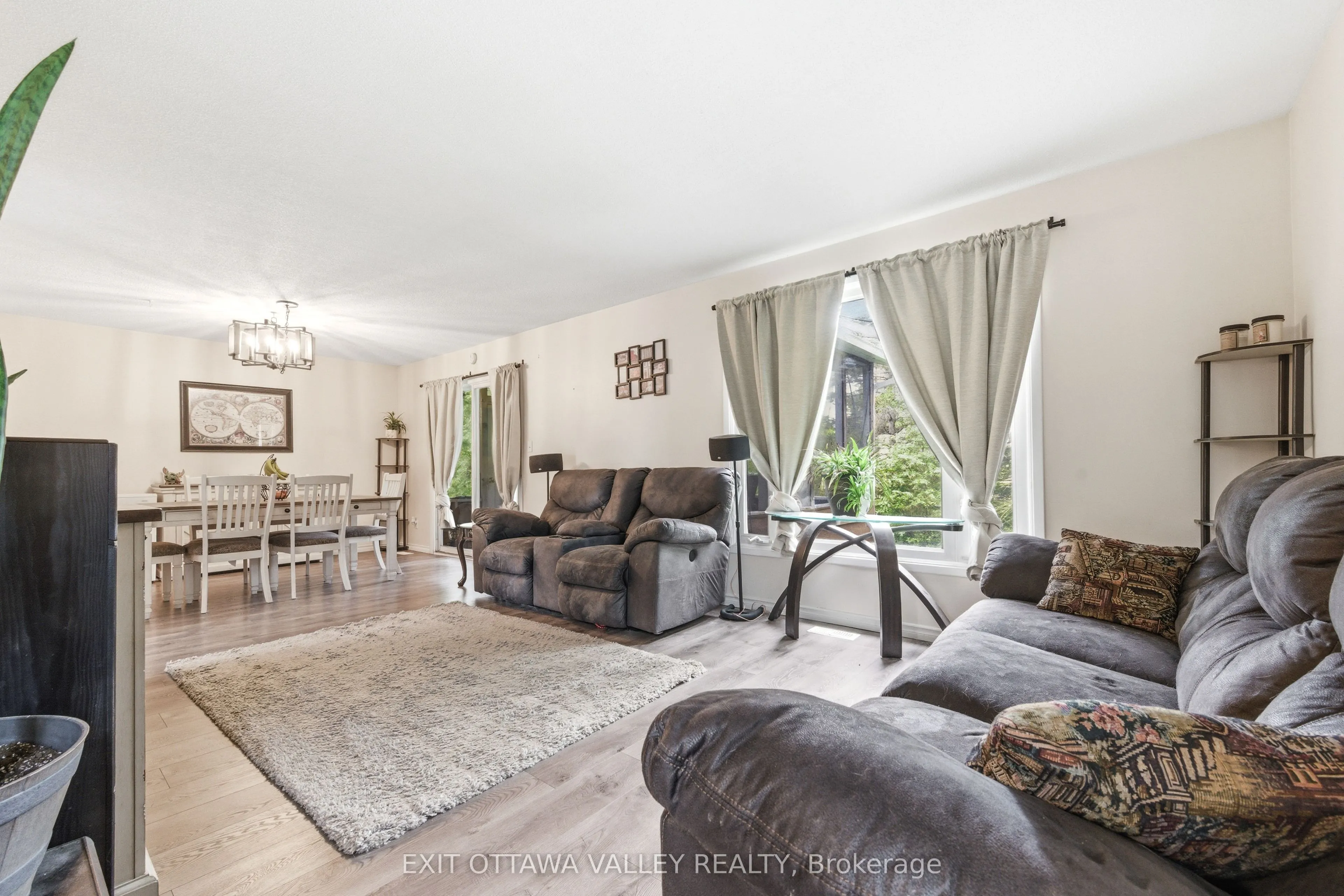 13 Tamarack Street