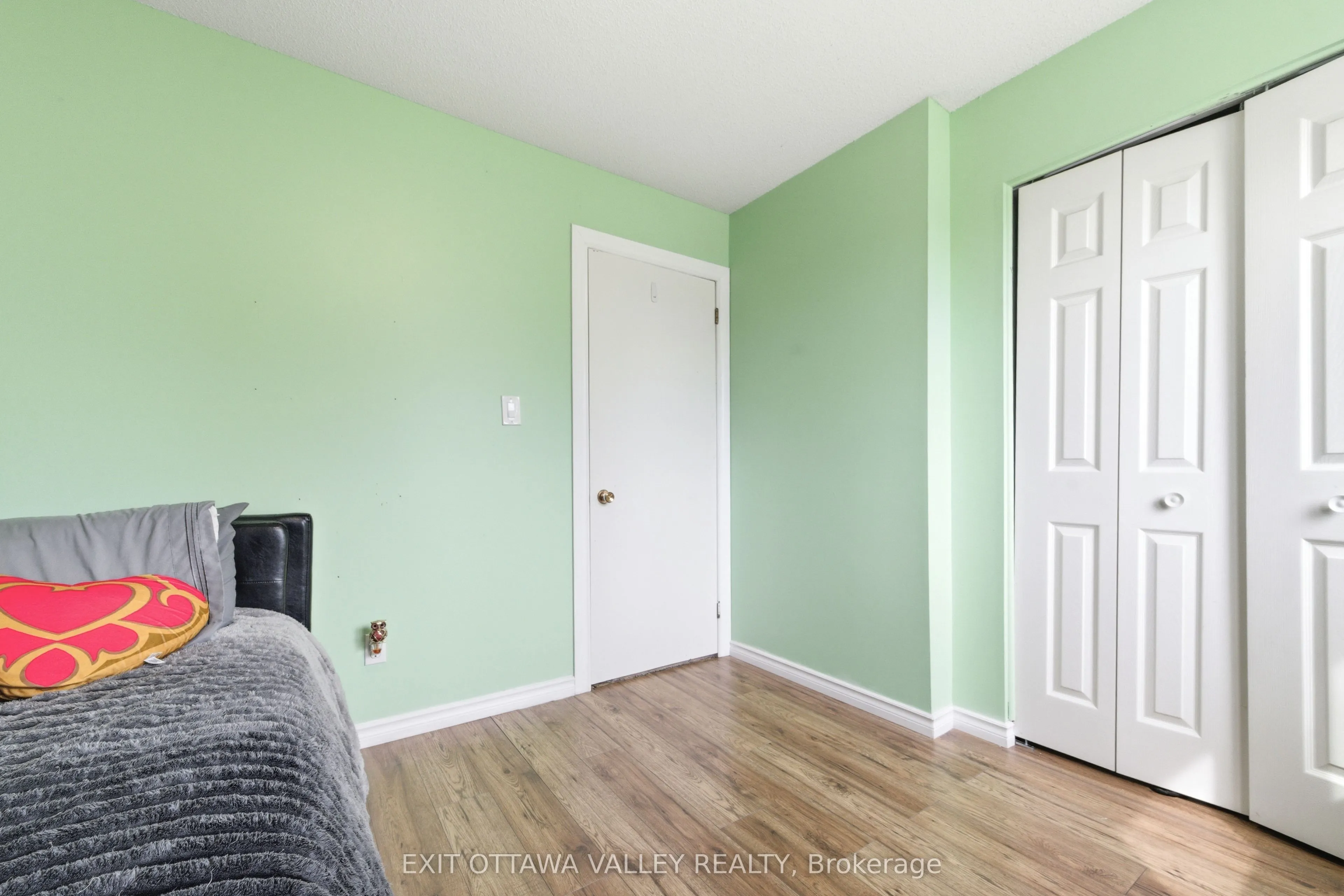 13 Tamarack Street