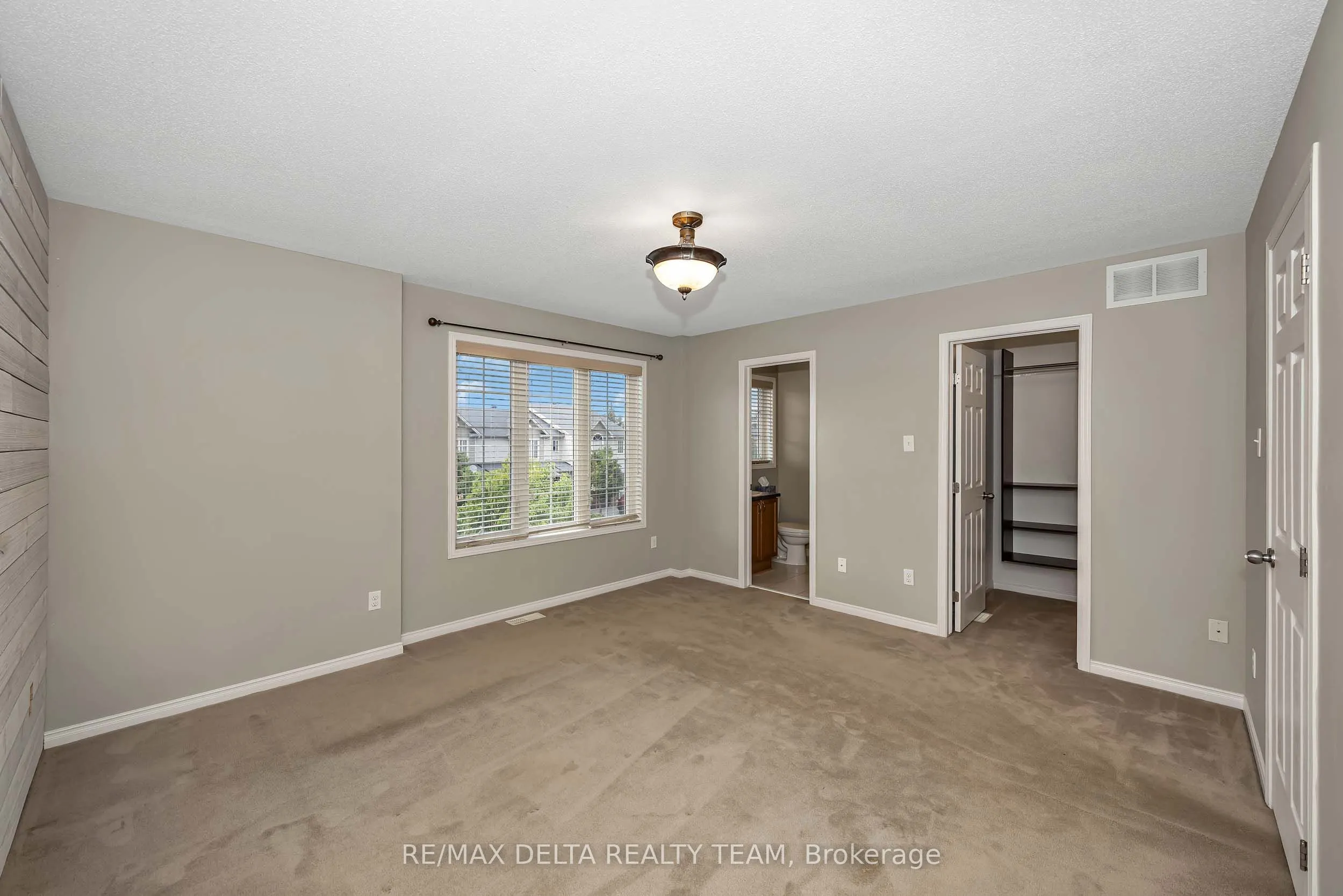 253 Cityview Crescent