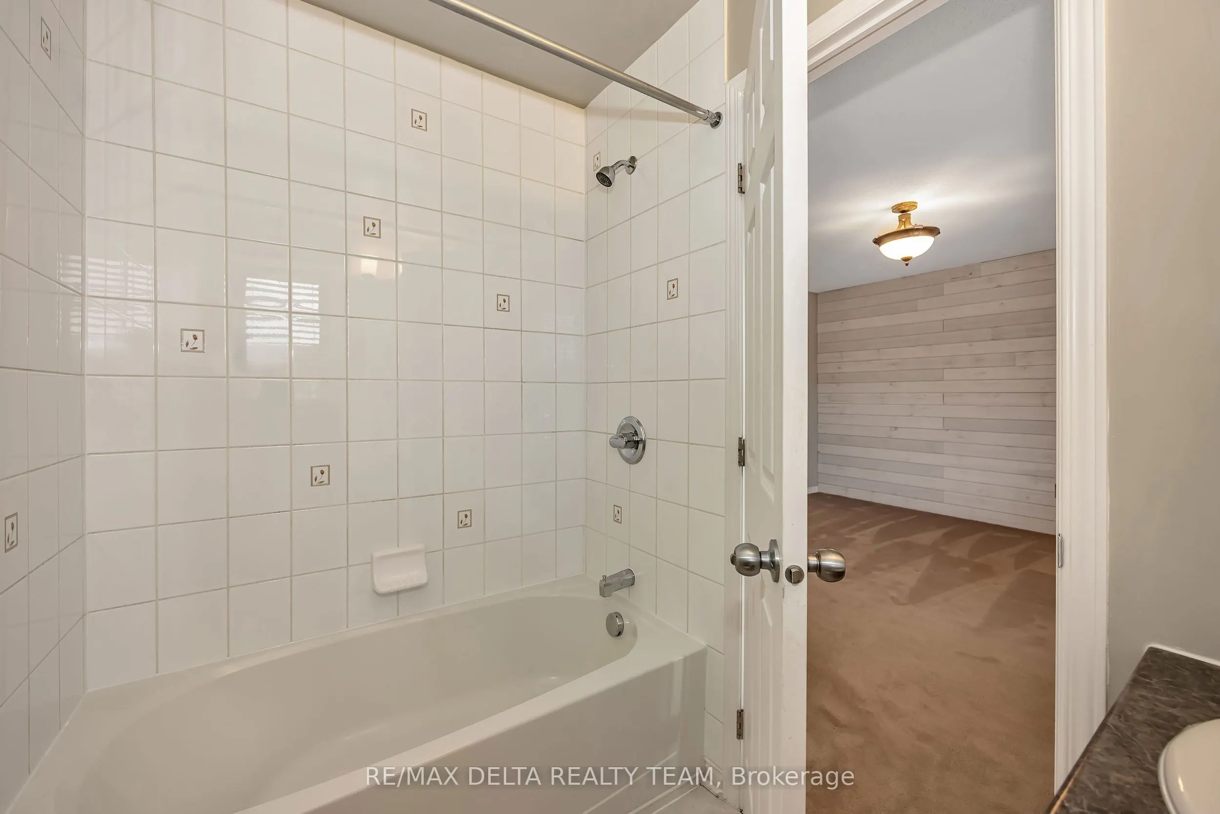 253 Cityview Crescent