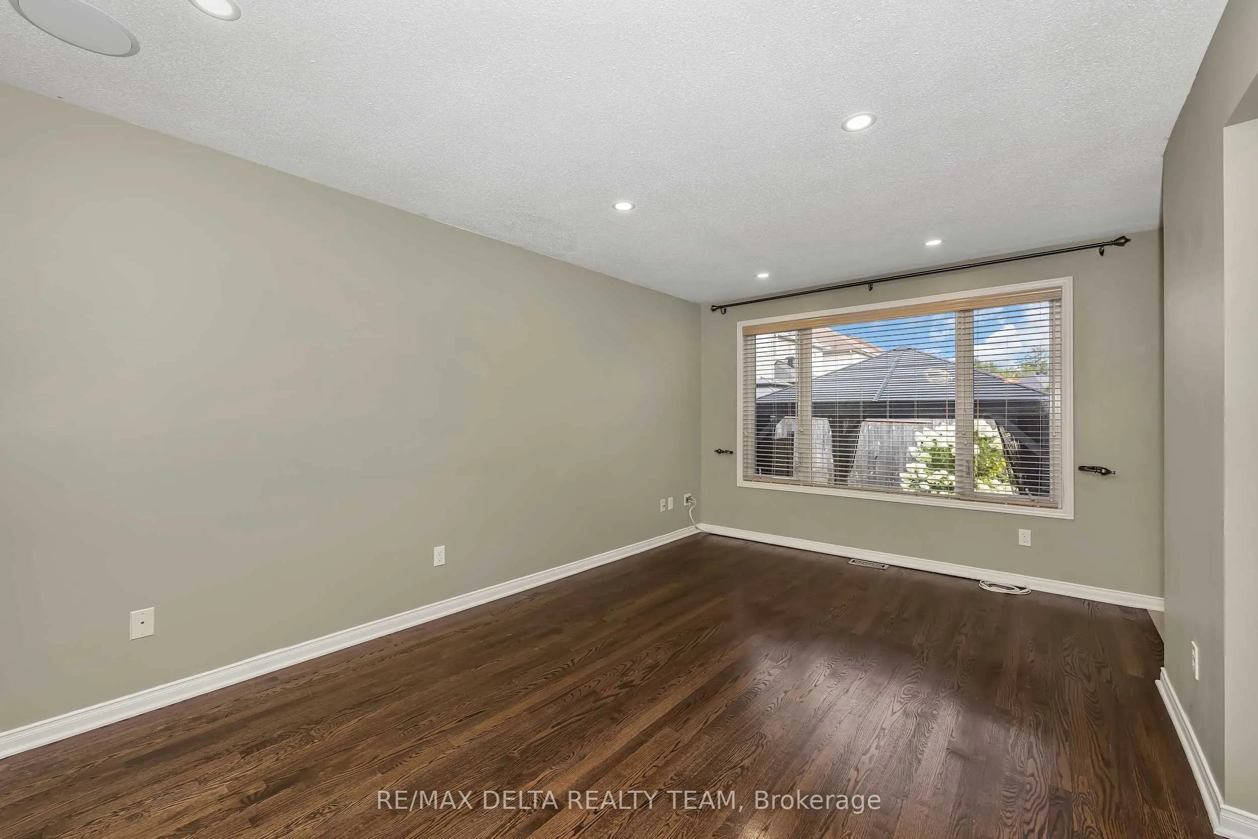 253 Cityview Crescent