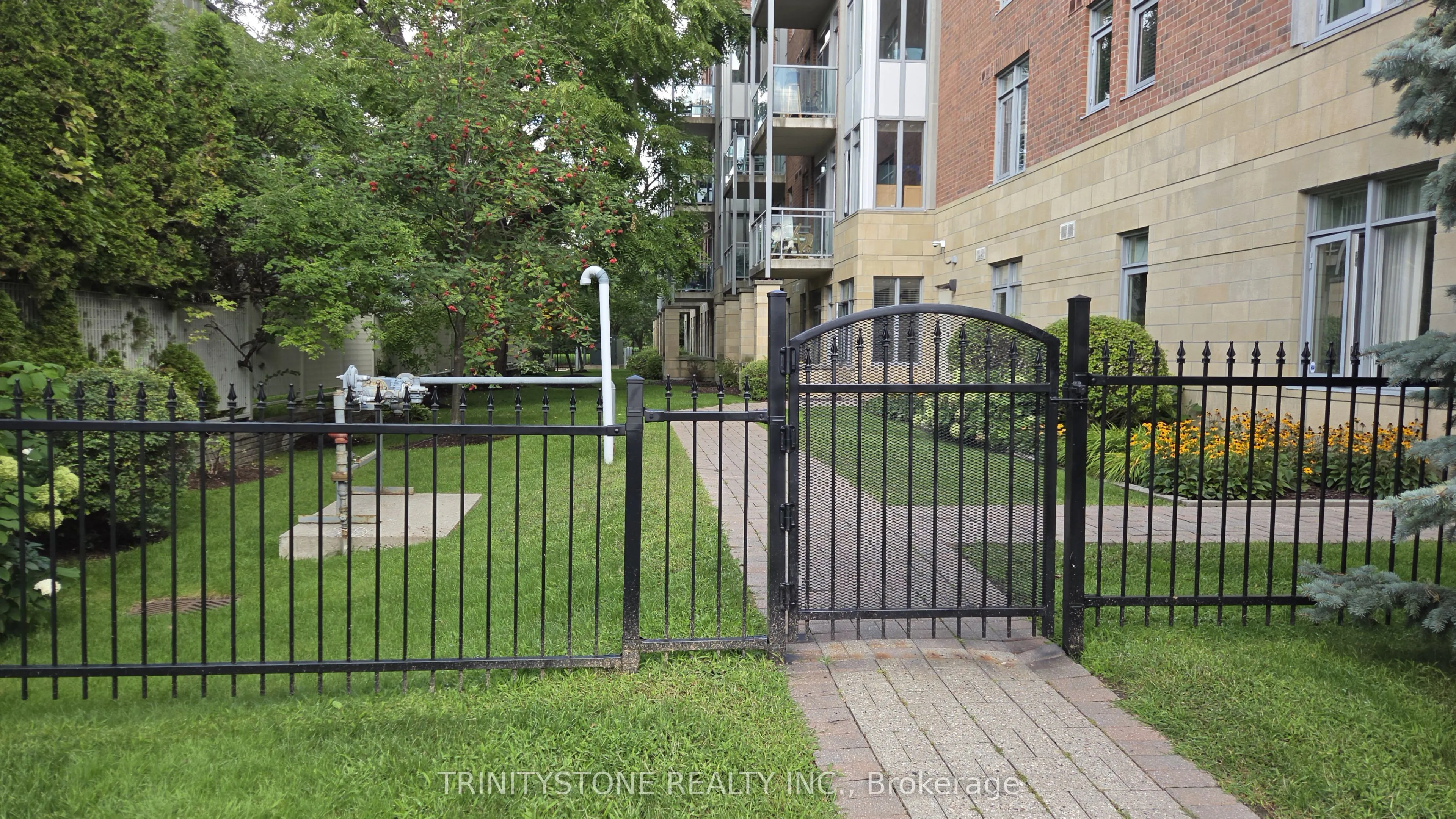 205 Bolton Street #121