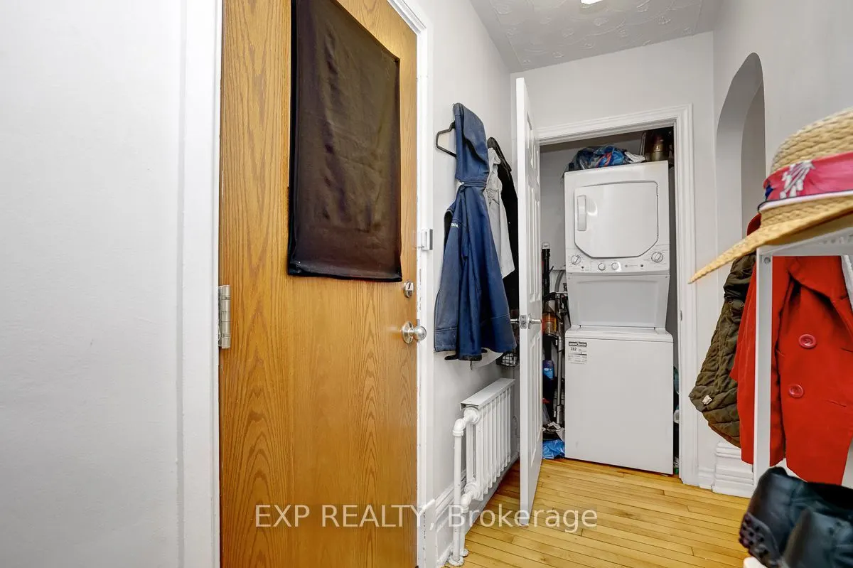 108 Lebreton Street N