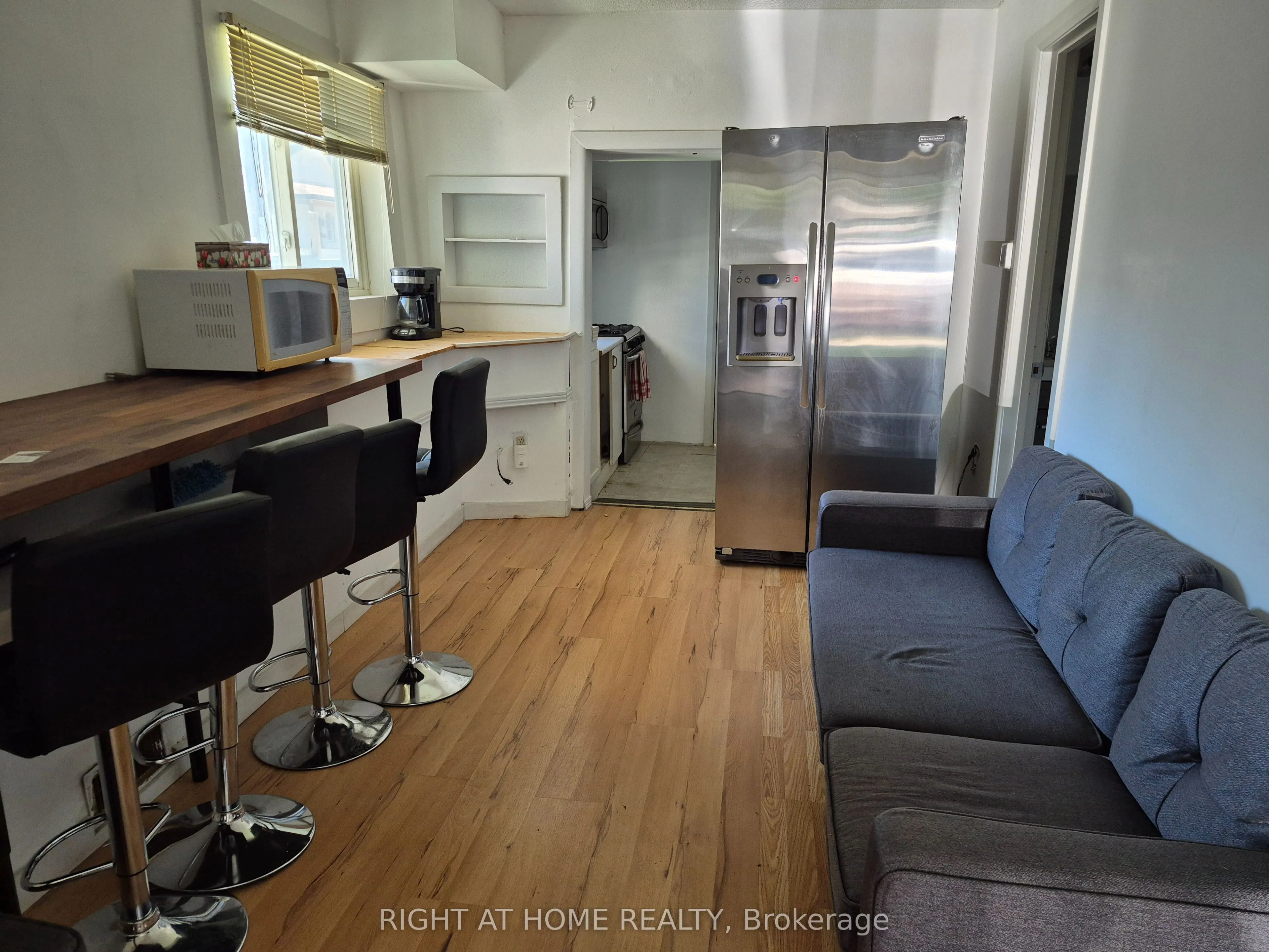 565 South Street S