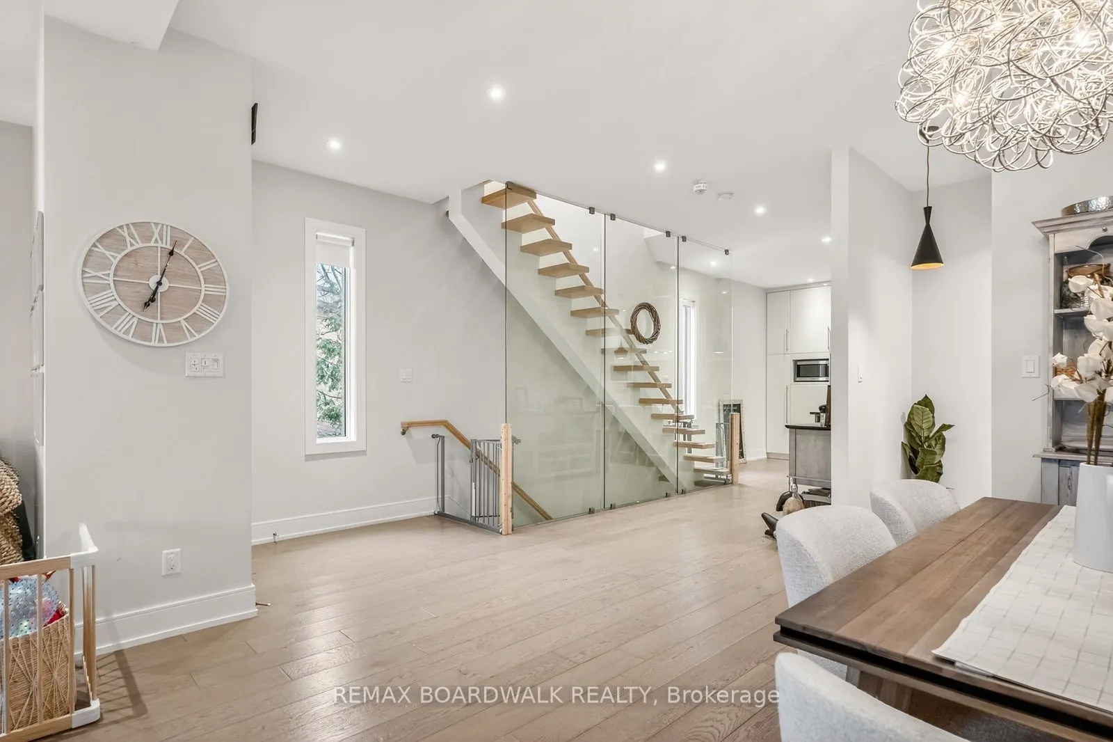 246 Westhaven Crescent