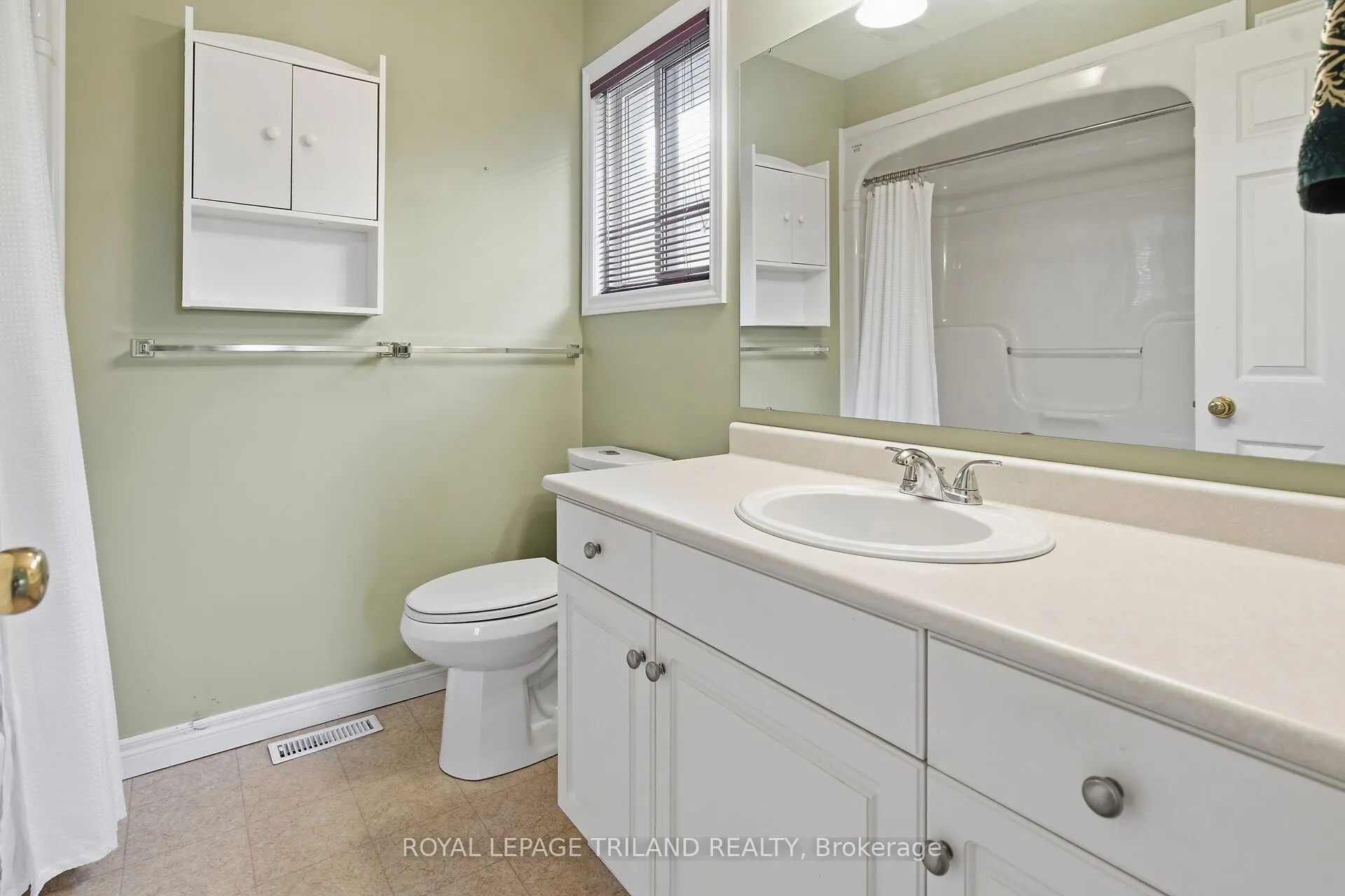 20 Windemere Place #10