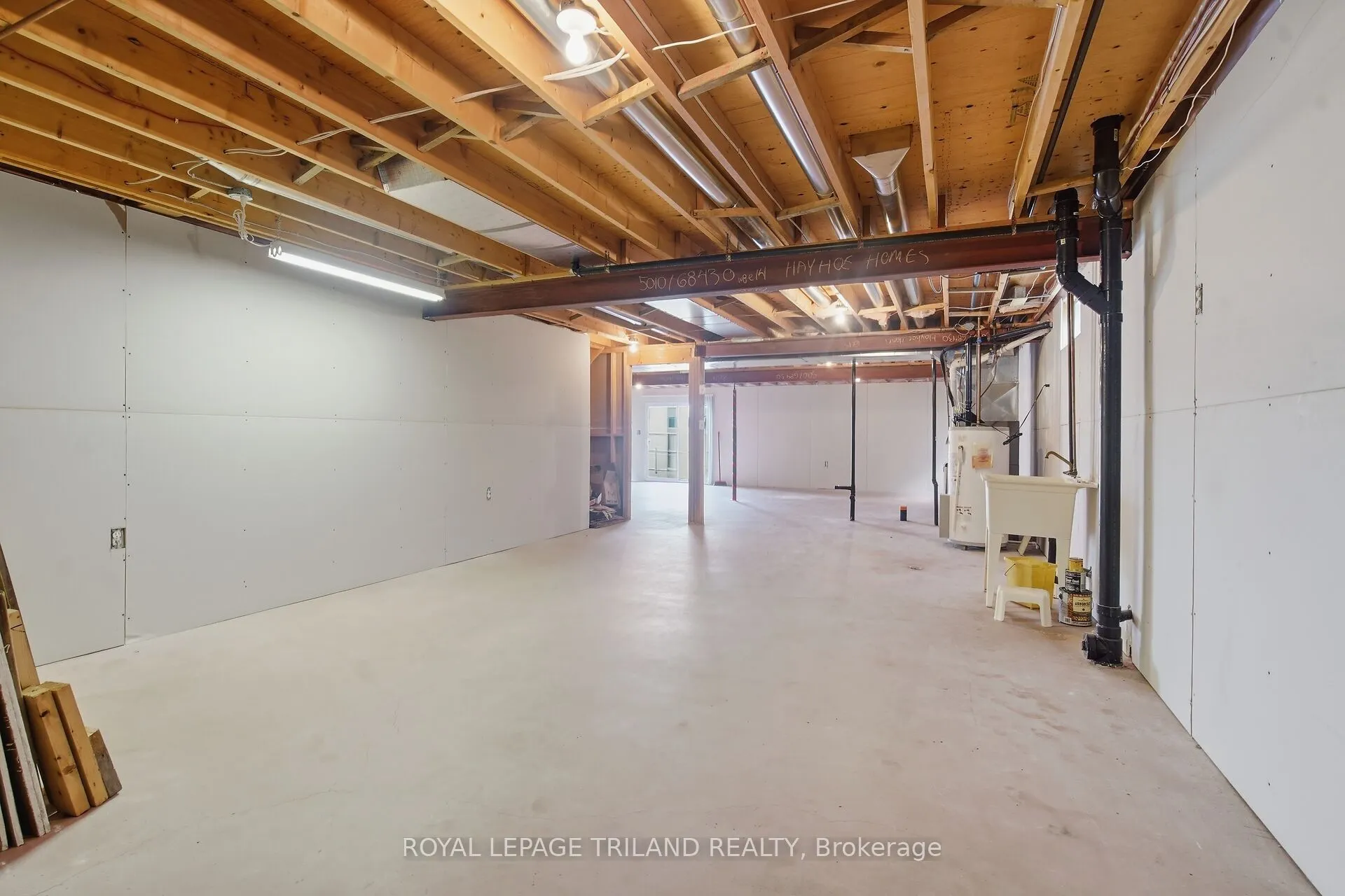 20 Windemere Place #10