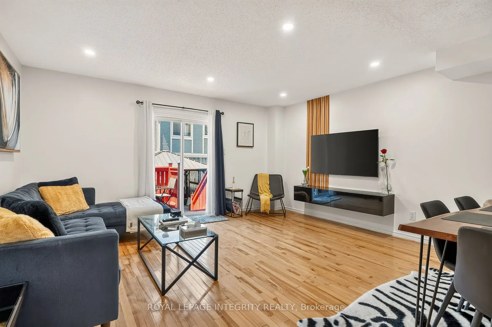 16 Stamford Private #0