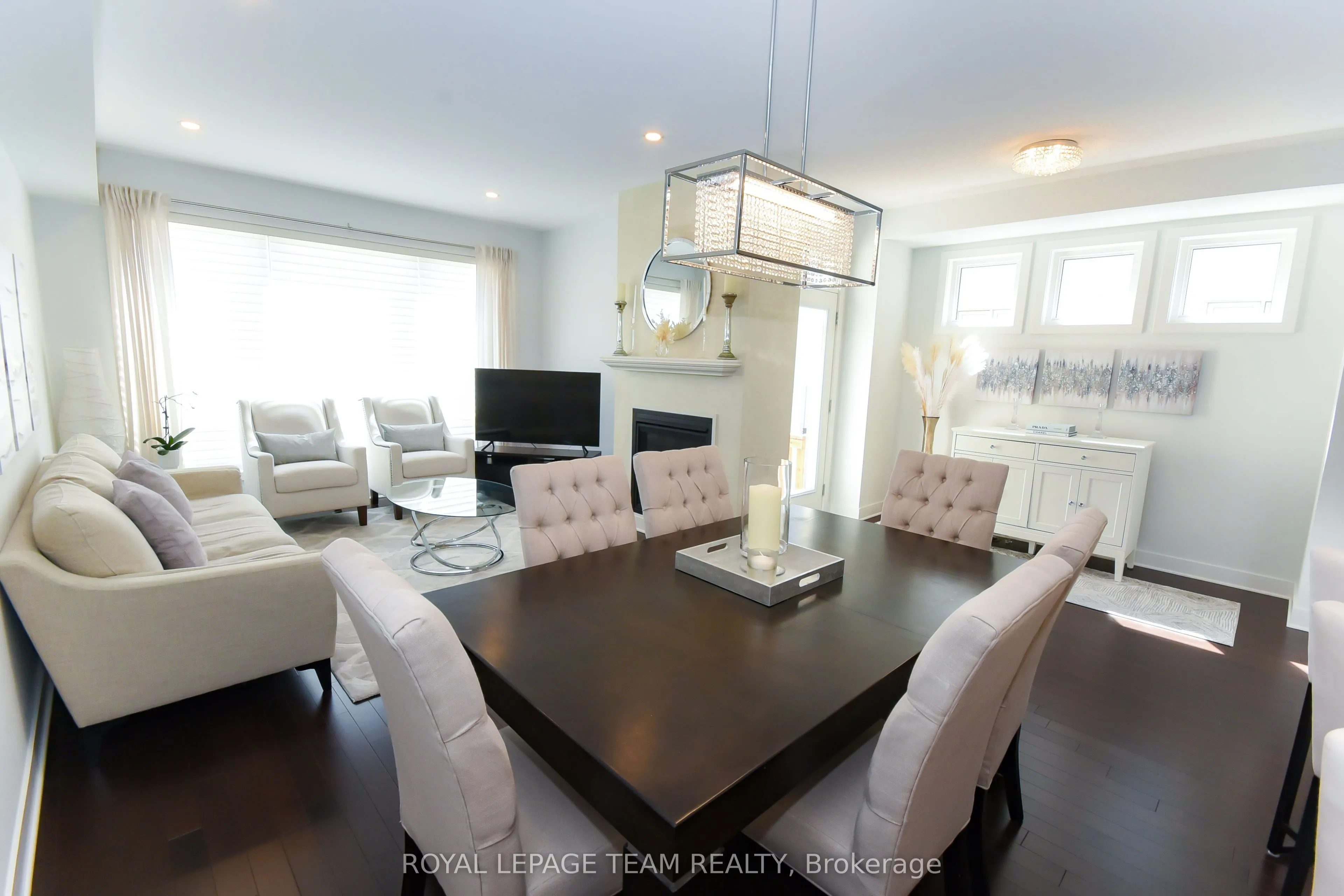 725 Capricorn Circle