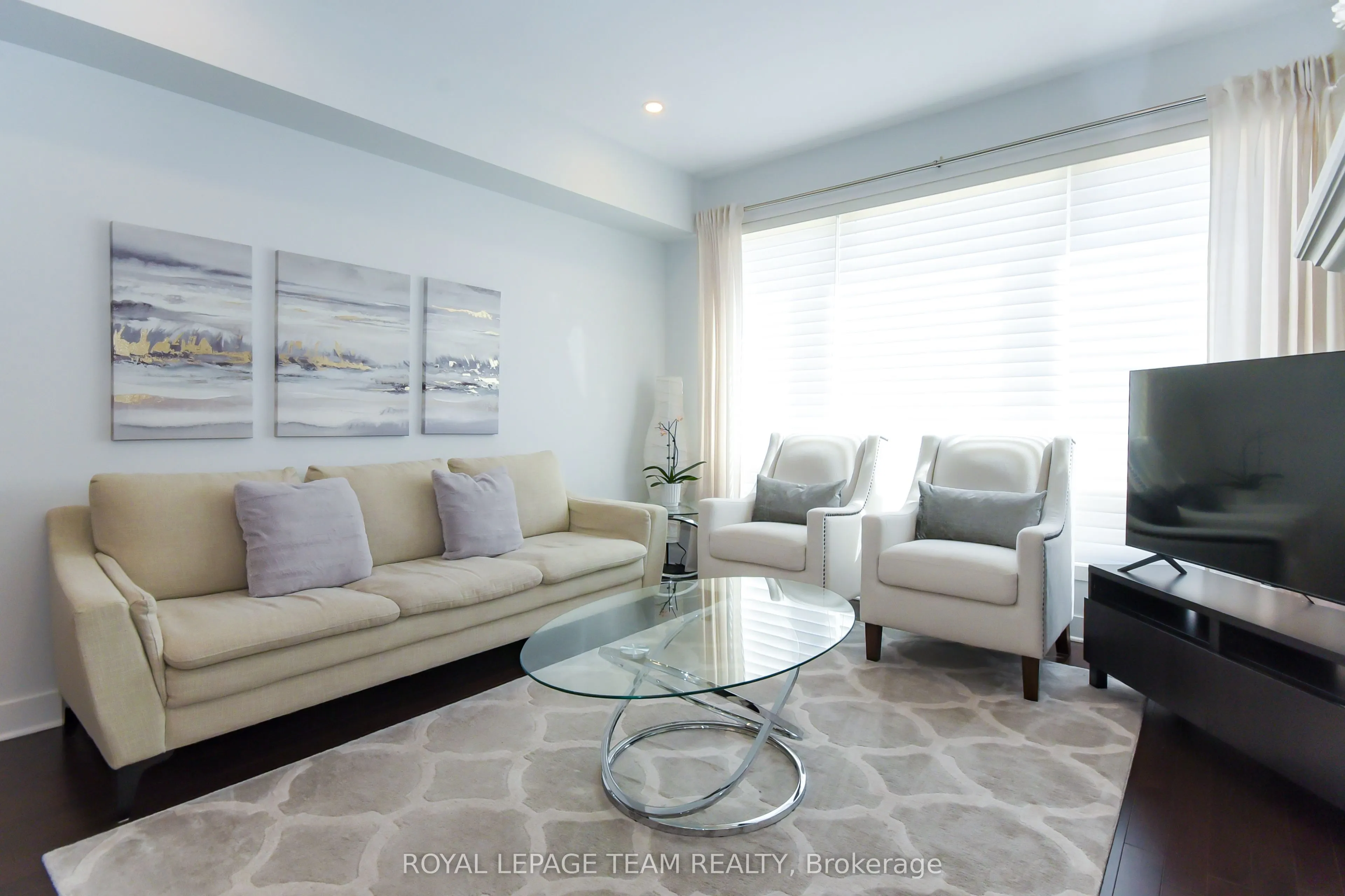 725 Capricorn Circle