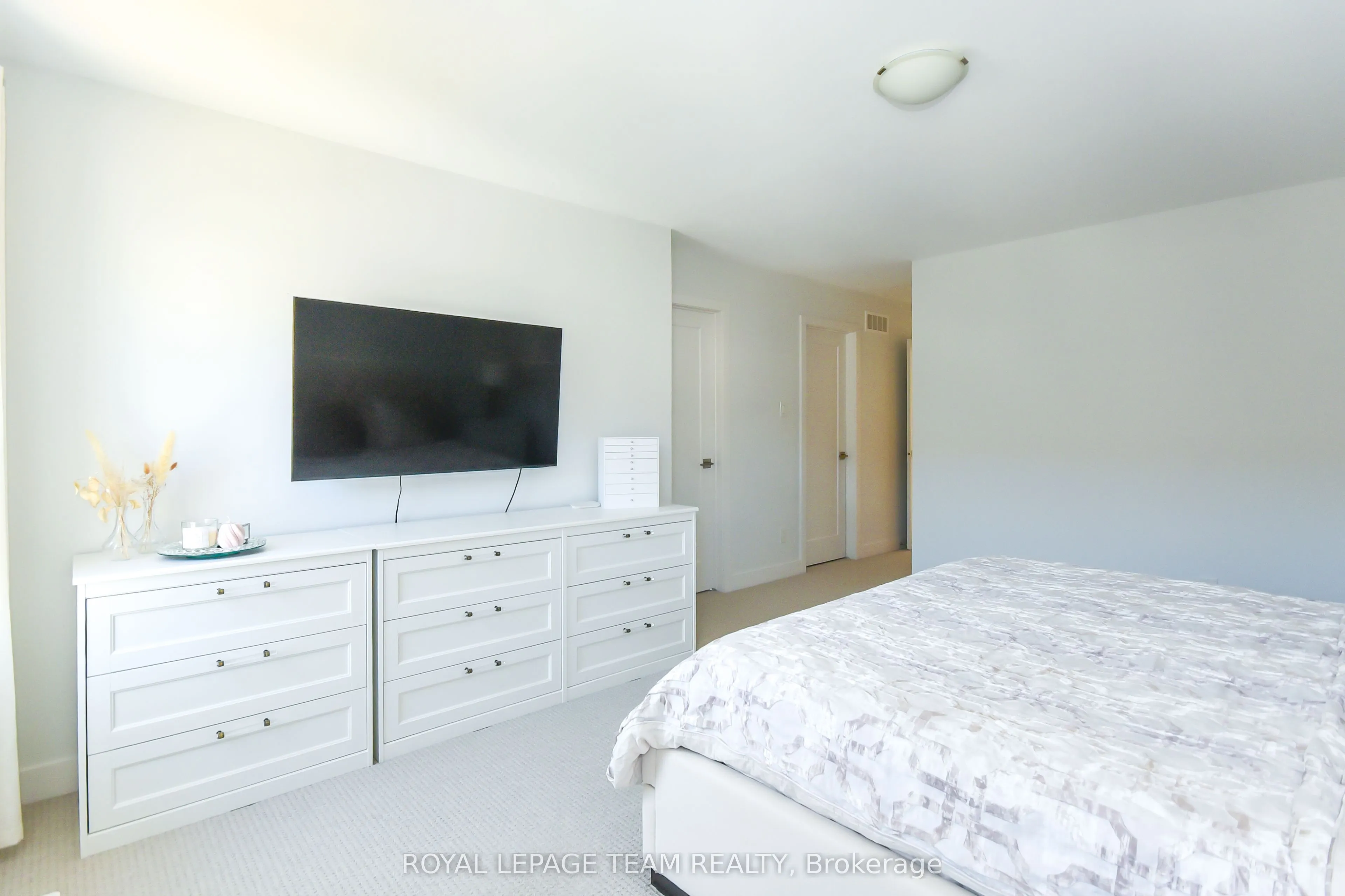 725 Capricorn Circle