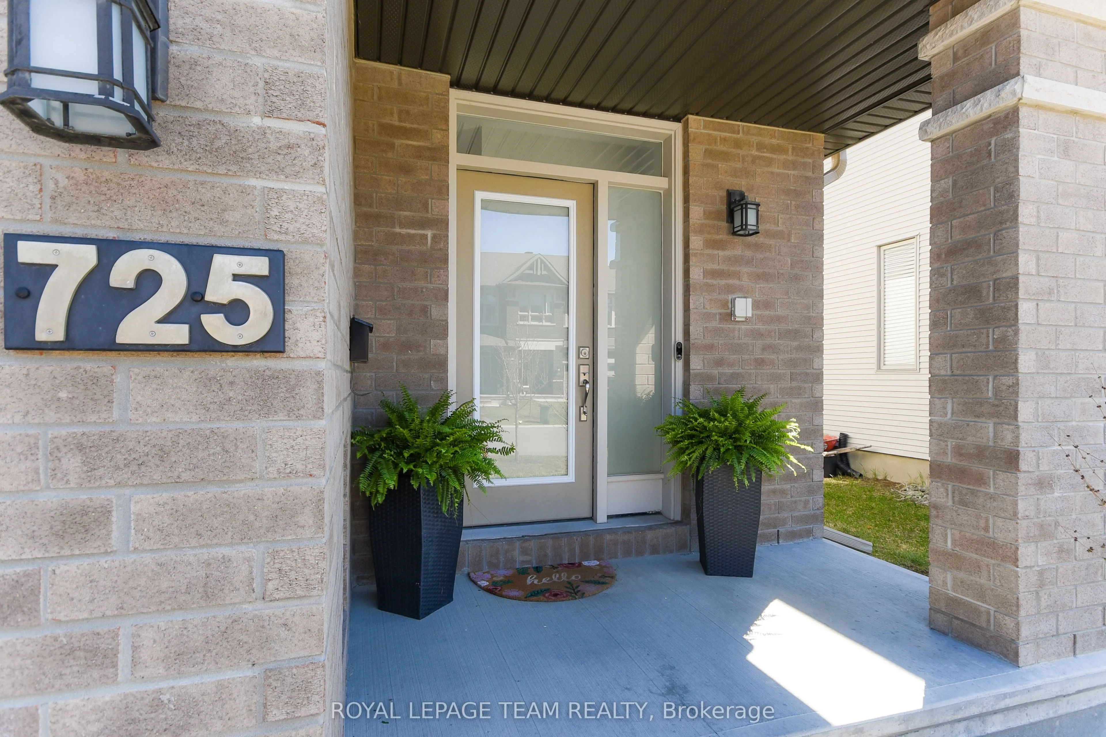 725 Capricorn Circle