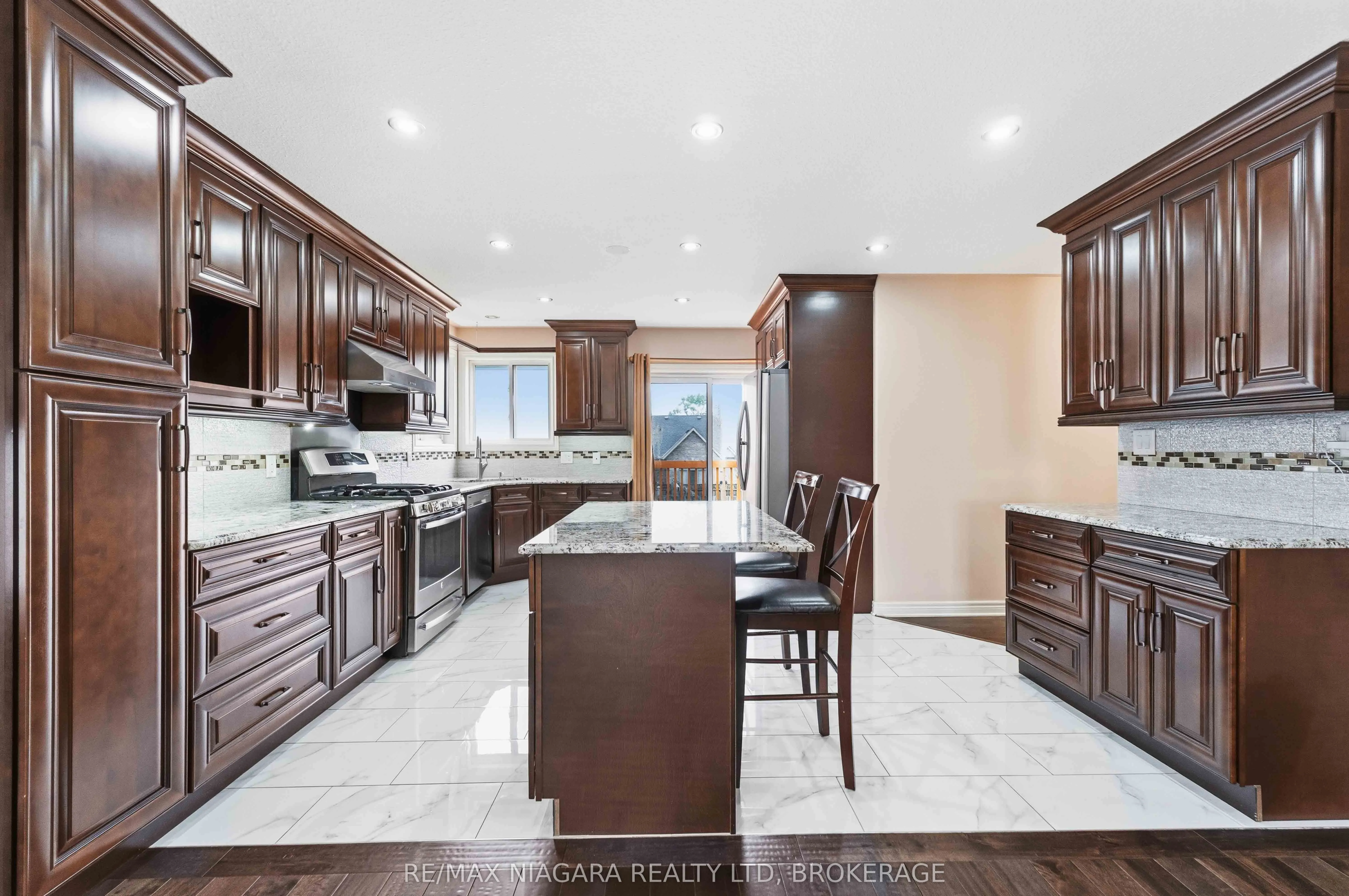 8253 Costabile Drive