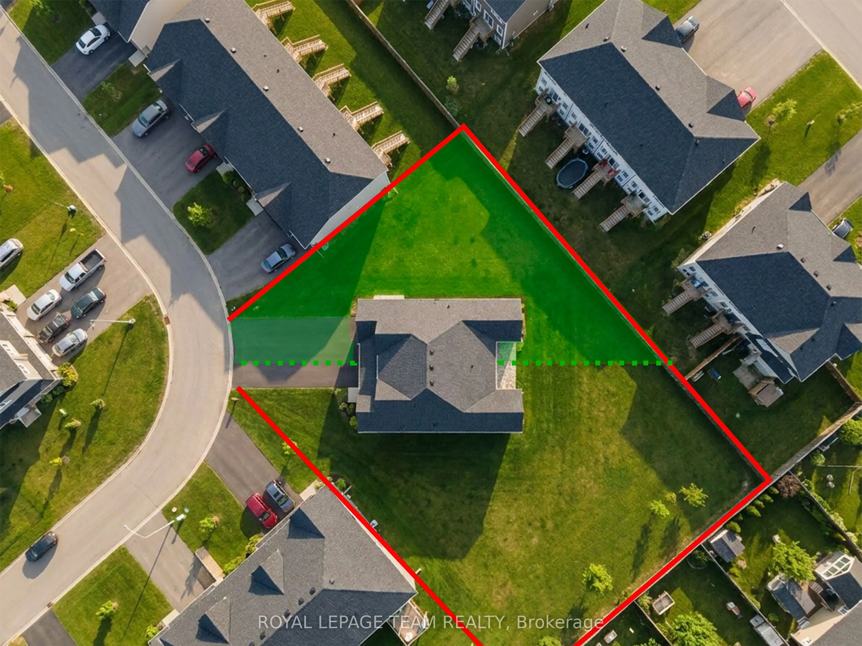 52 Whitcomb Crescent