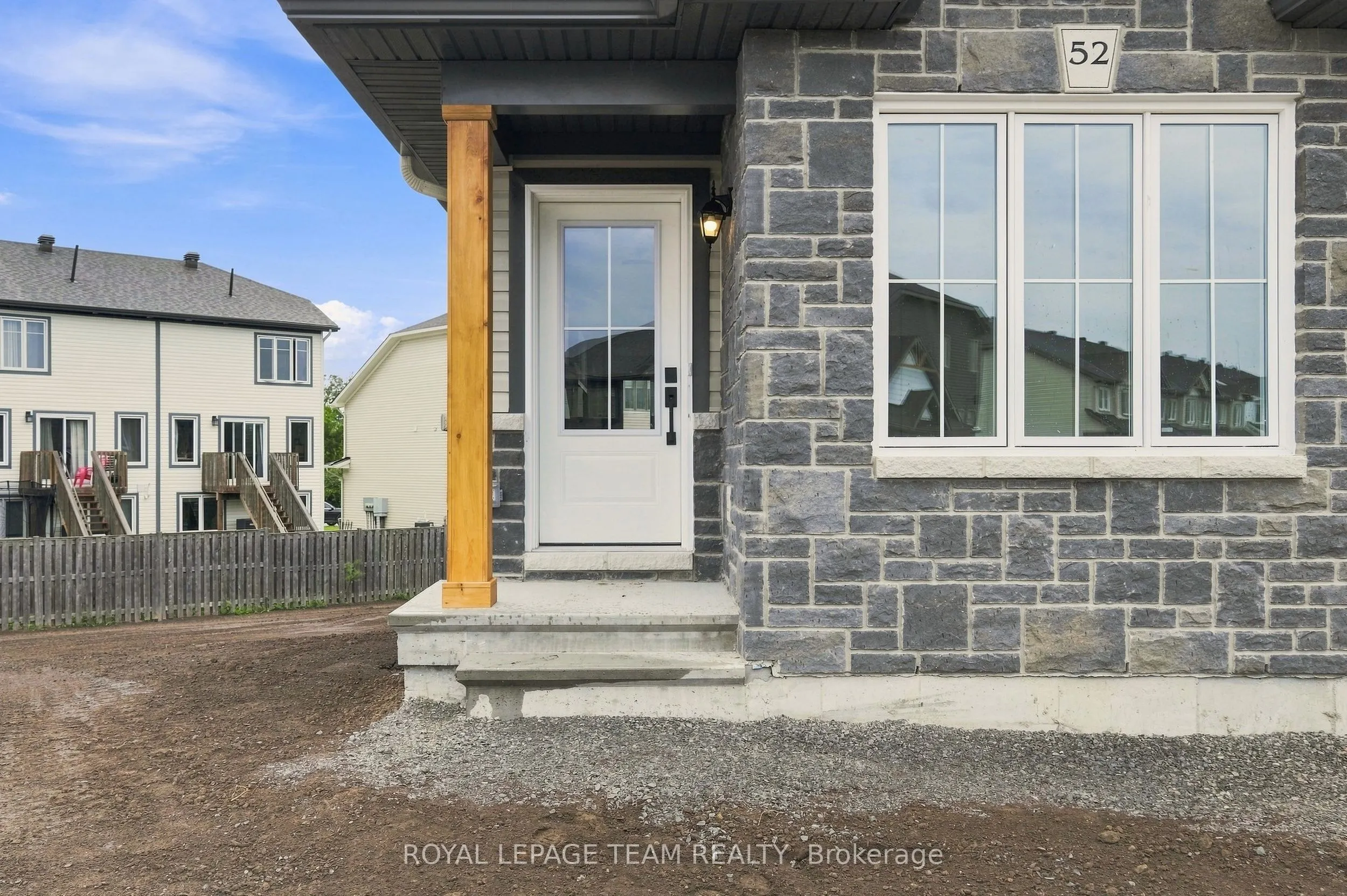 52 Whitcomb Crescent