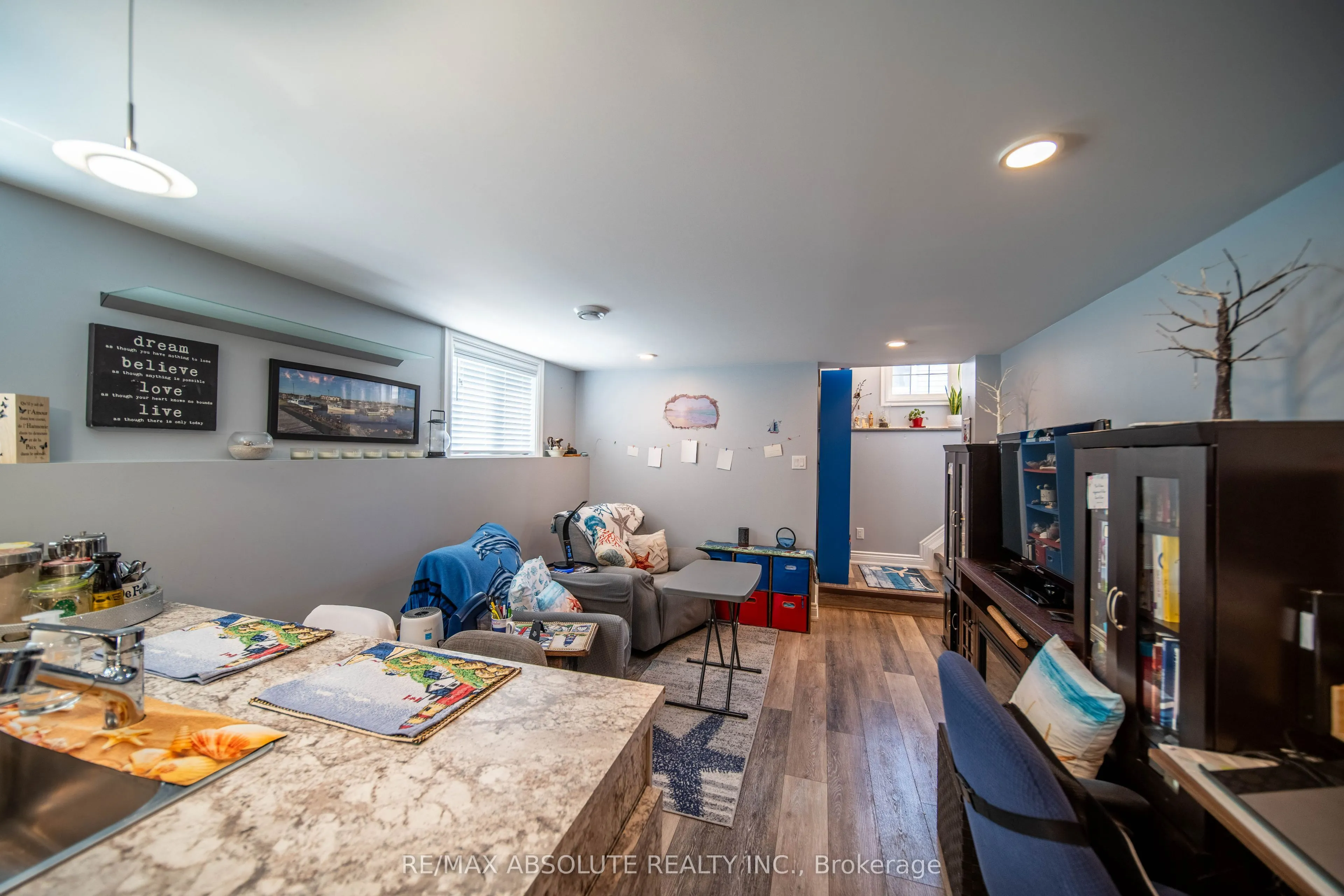 38 Duchesse Crescent #38