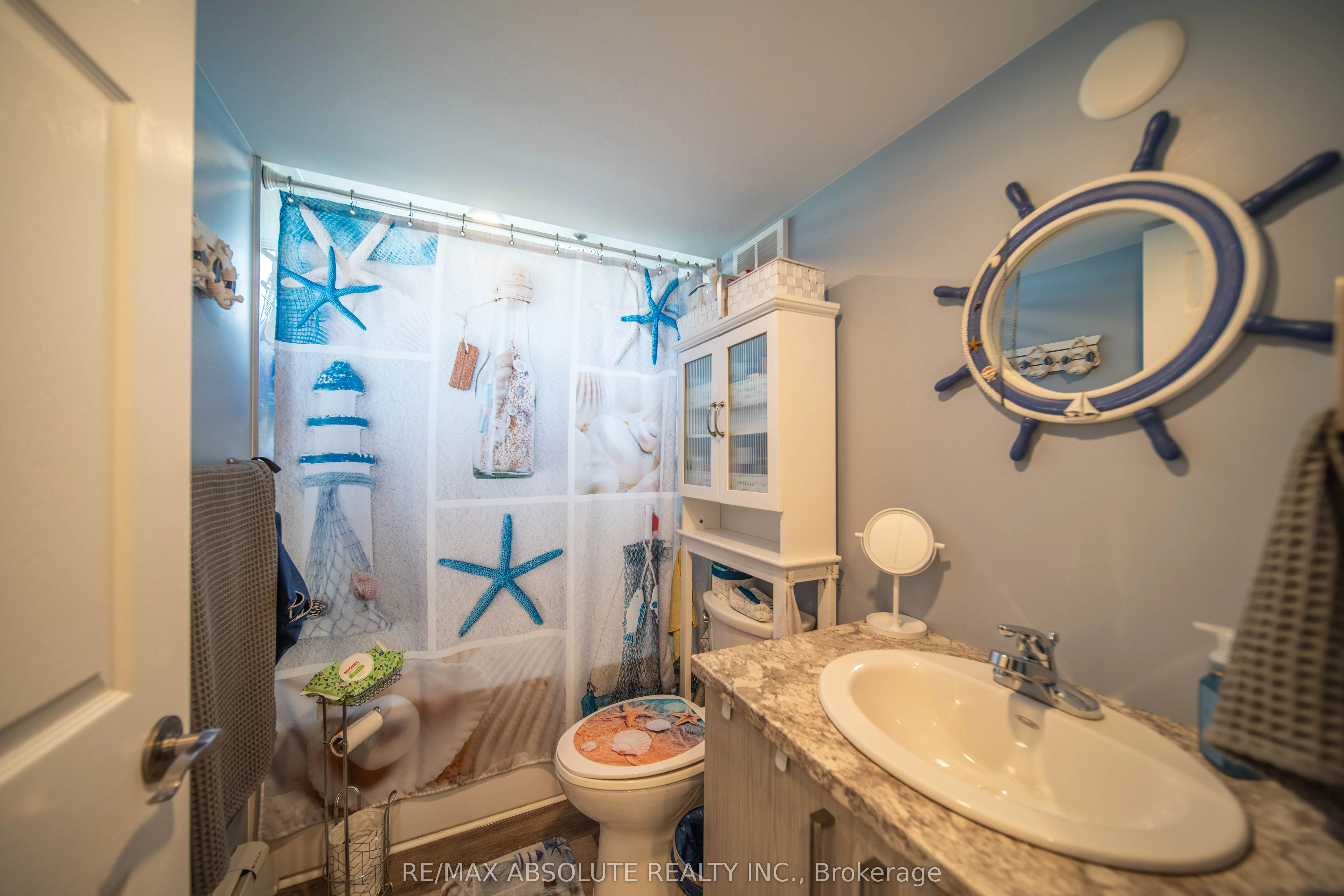 38 Duchesse Crescent #38