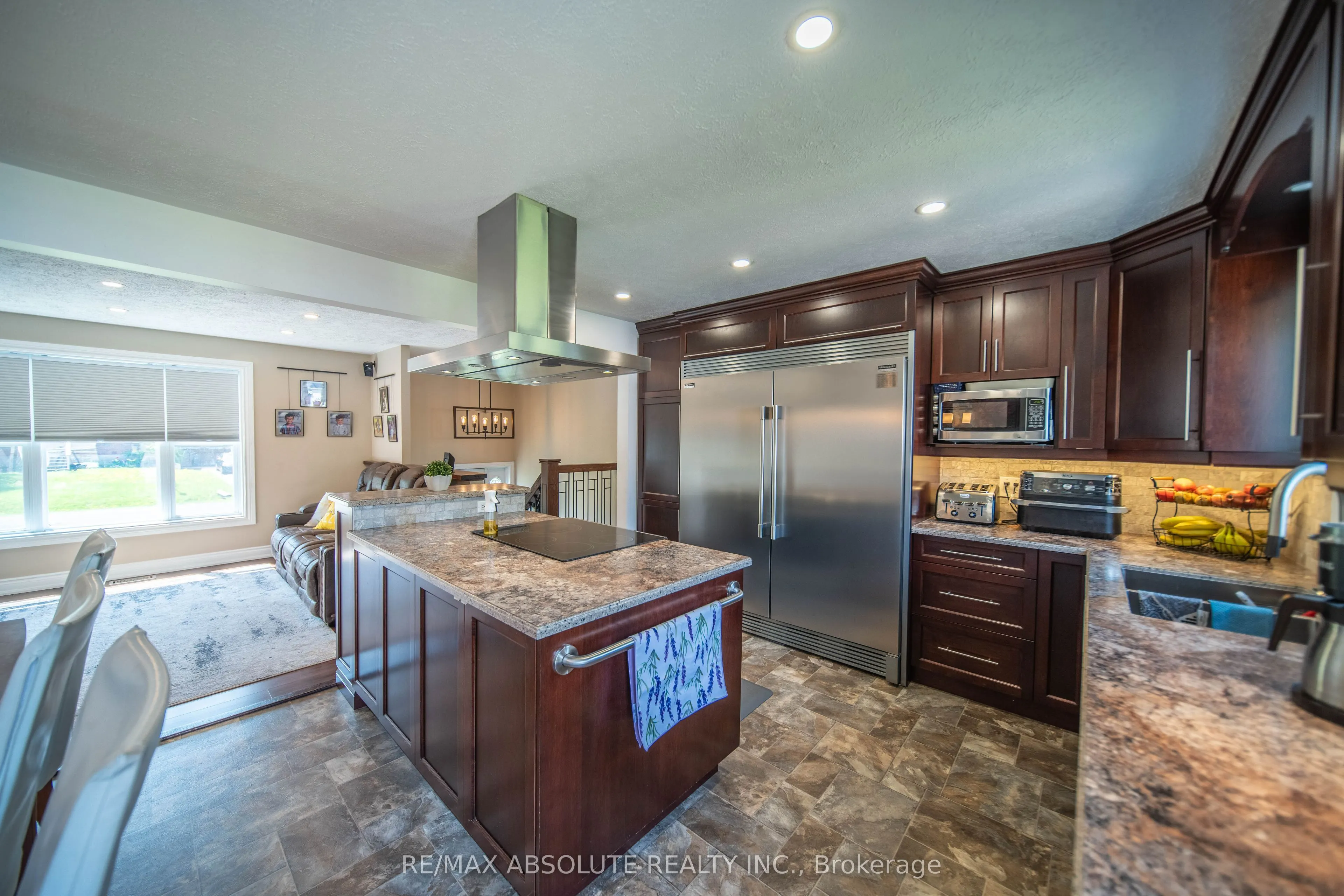 38 Duchesse Crescent #38