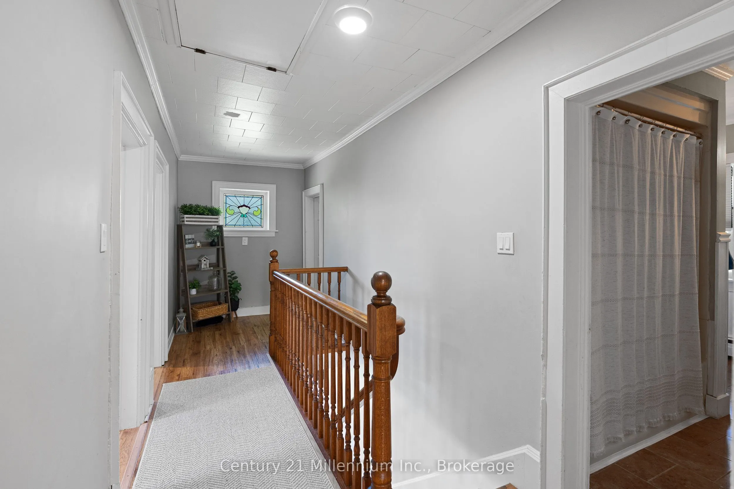 101774 Grey 5 Road