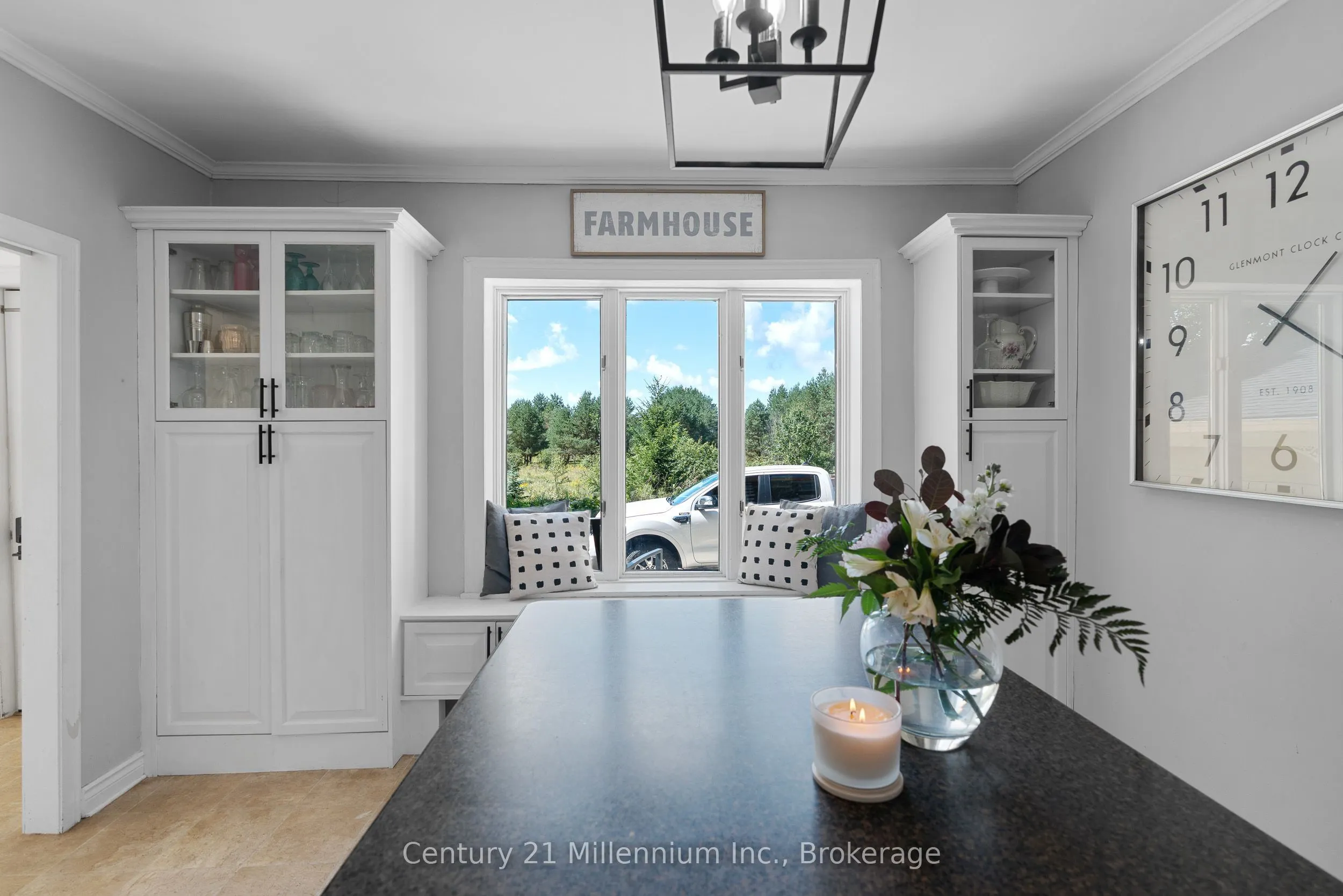 101774 Grey 5 Road