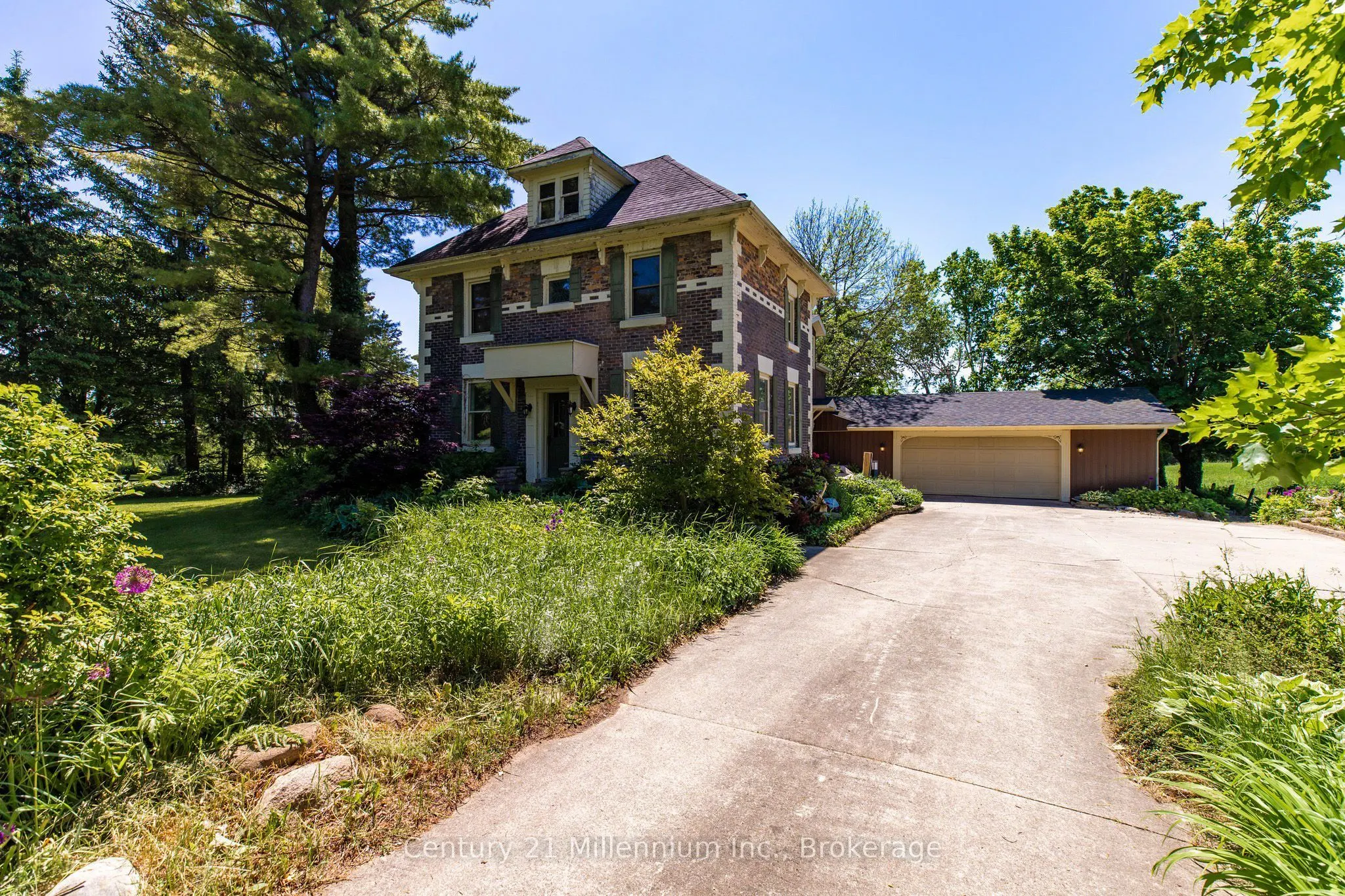 101774 Grey 5 Road