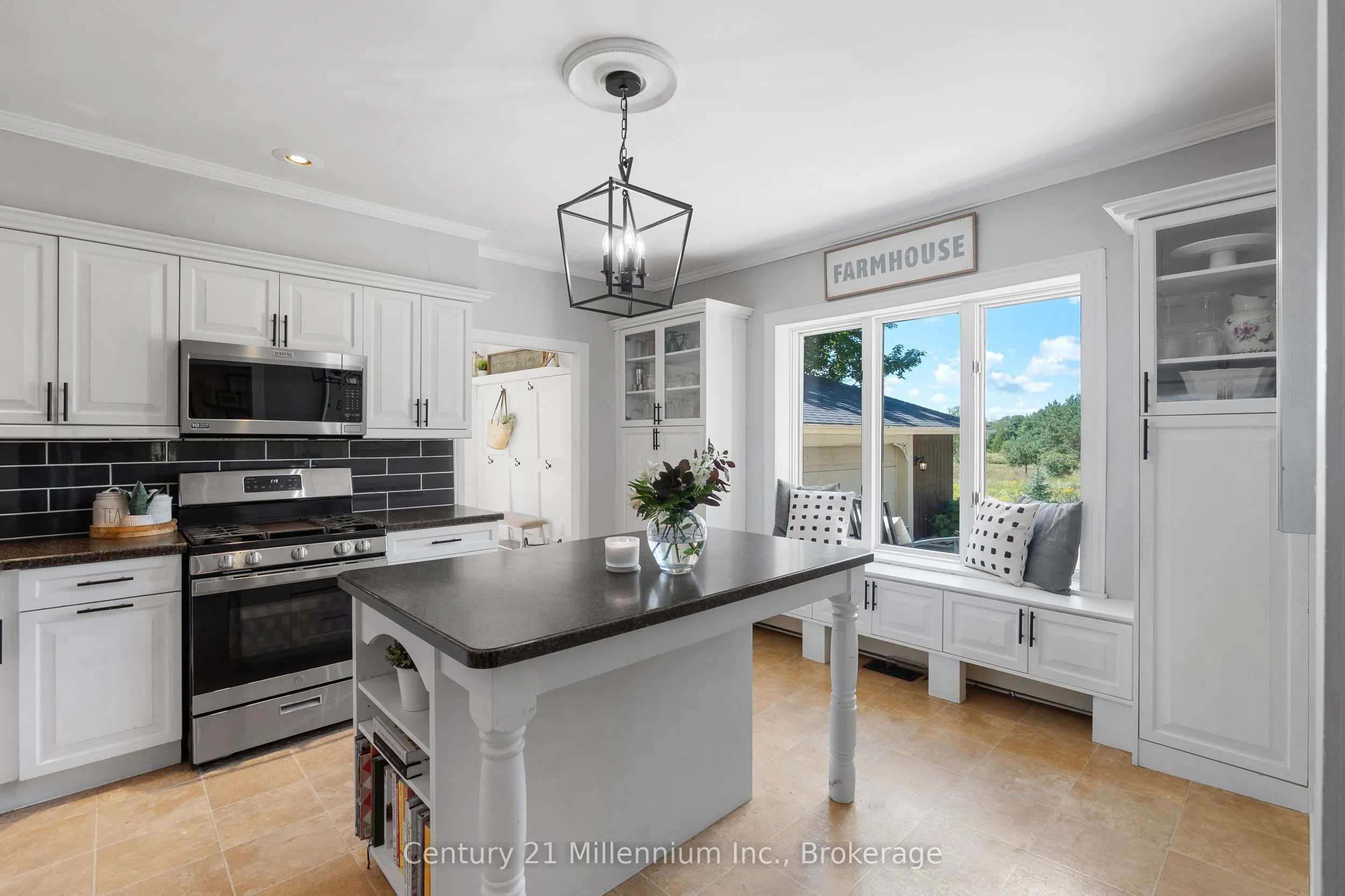 101774 Grey 5 Road