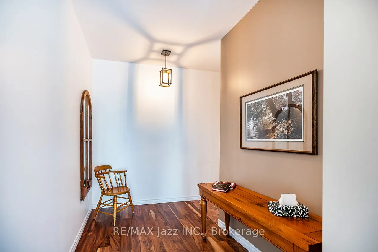 29 Lakewood Crescent #111