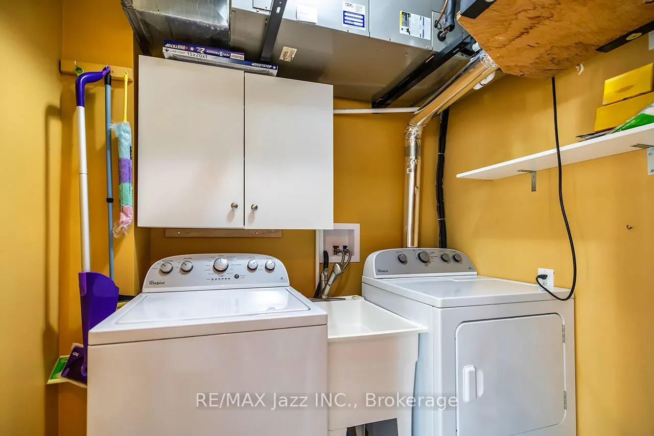 29 Lakewood Crescent #111