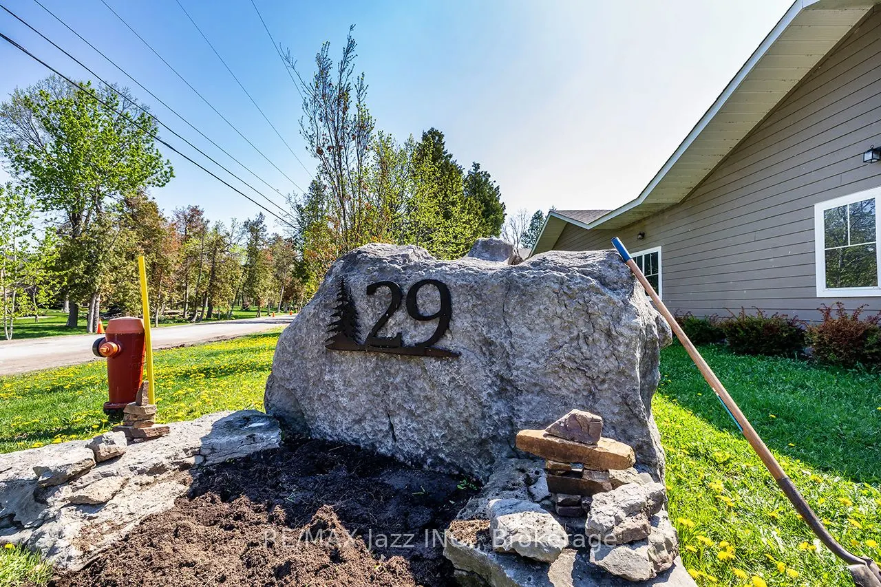 29 Lakewood Crescent #111
